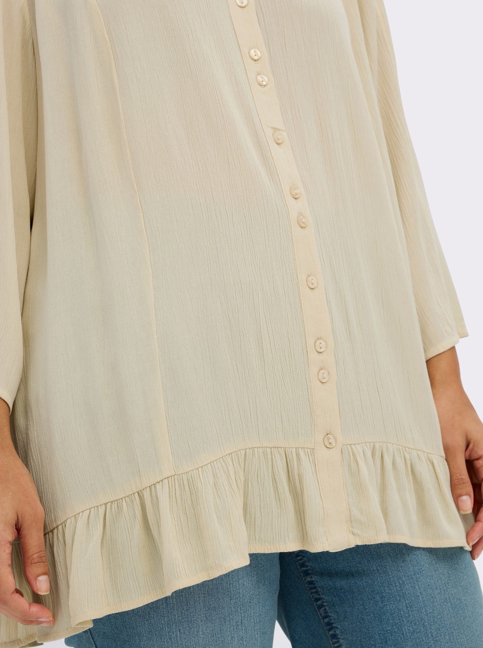 sheego Crinklebluse mit Volant am Saum - sand