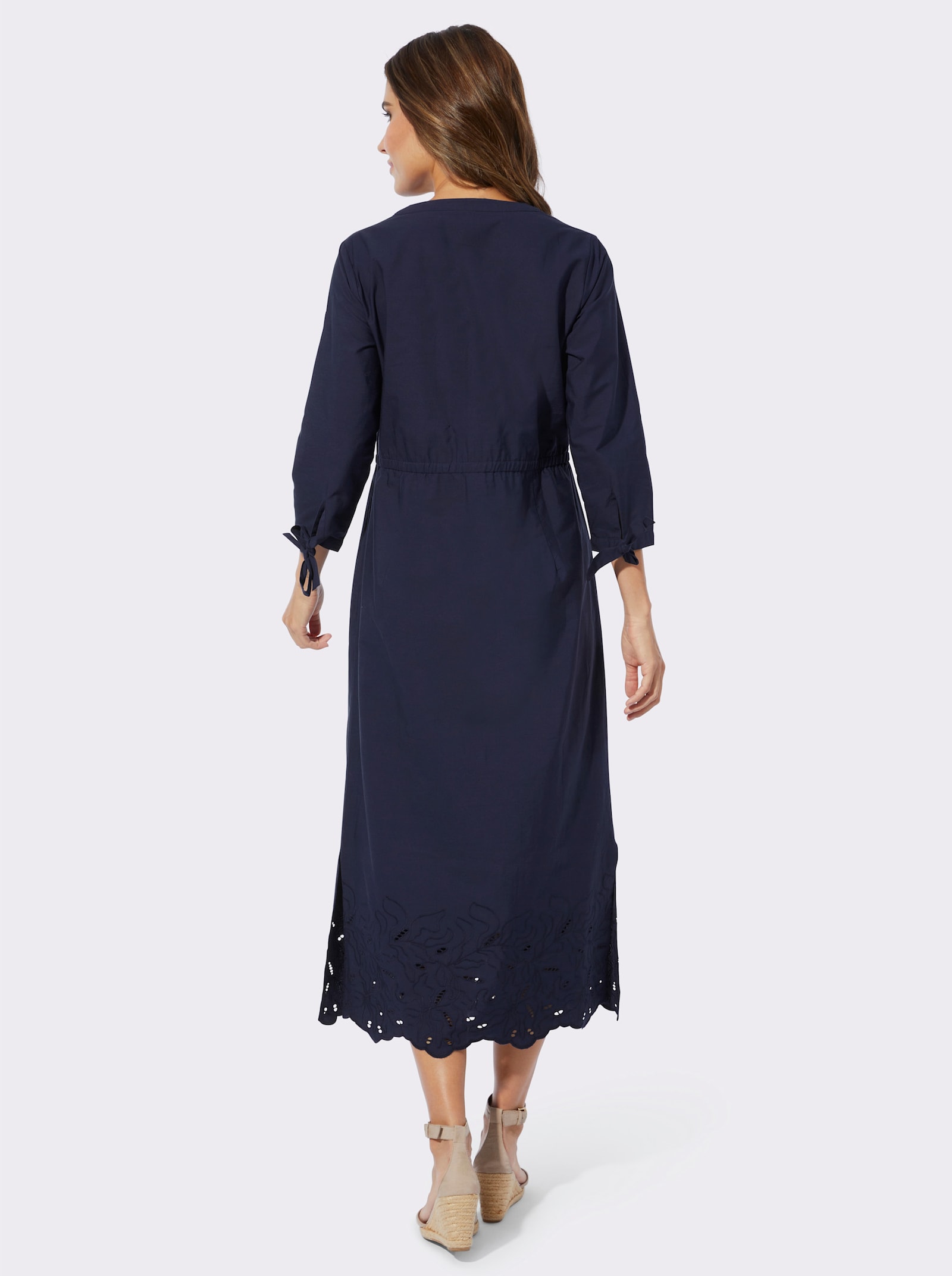 A-Linien-Kleid mit Lochstickerei - marine