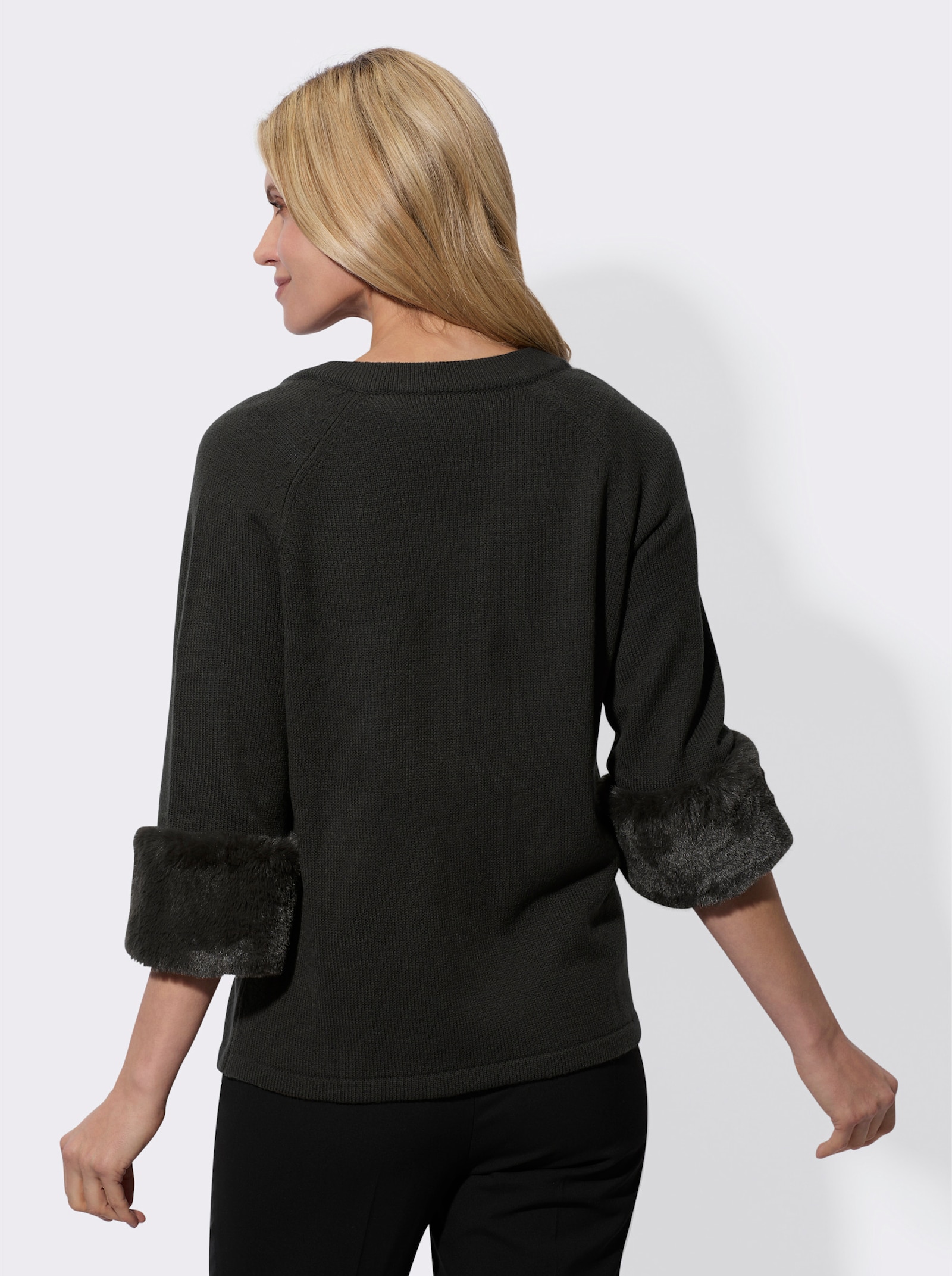 Strickjacke mit Pelz-Imitat an den Ärmeln - graphit