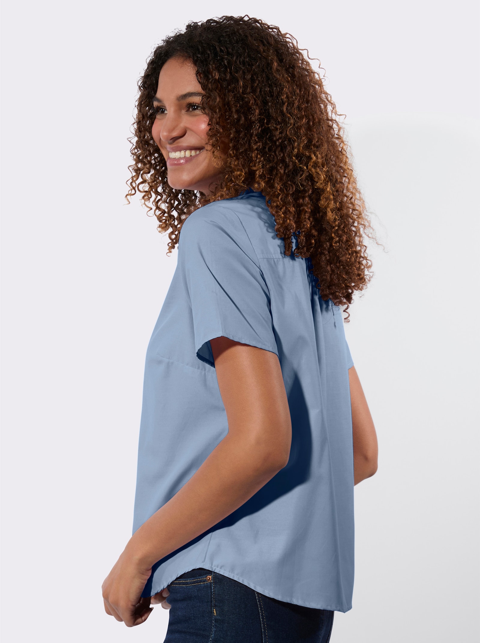 Kurzarmbluse mit weitegebender Kellerfalte - bleu