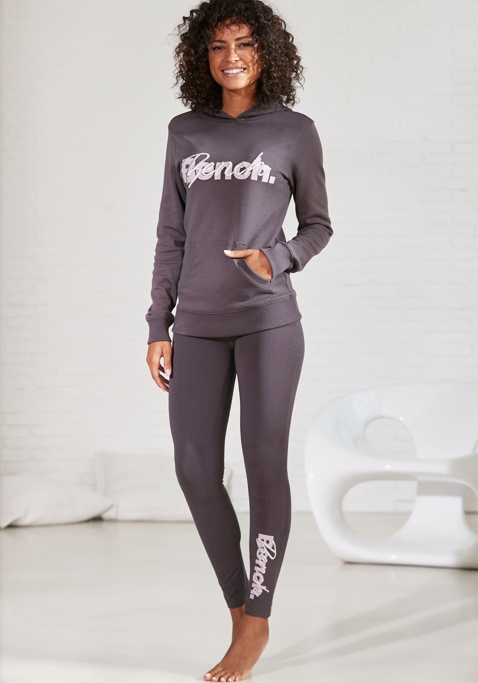 Bench. Loungewear Kapuzensweatshirt - stone