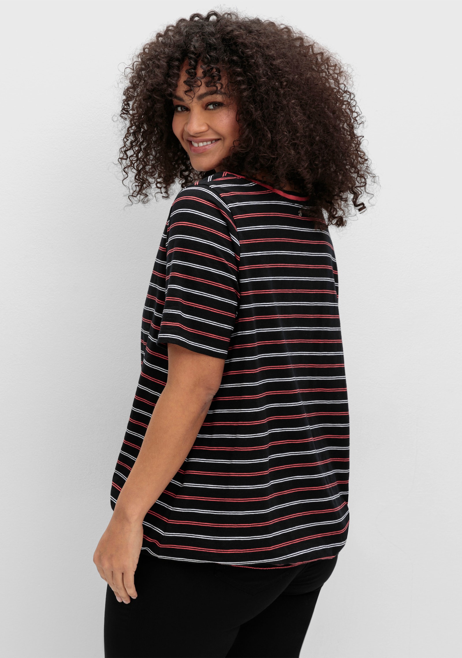 sheego Streifenshirt mit Gummizugbund - schwarz-gestreift