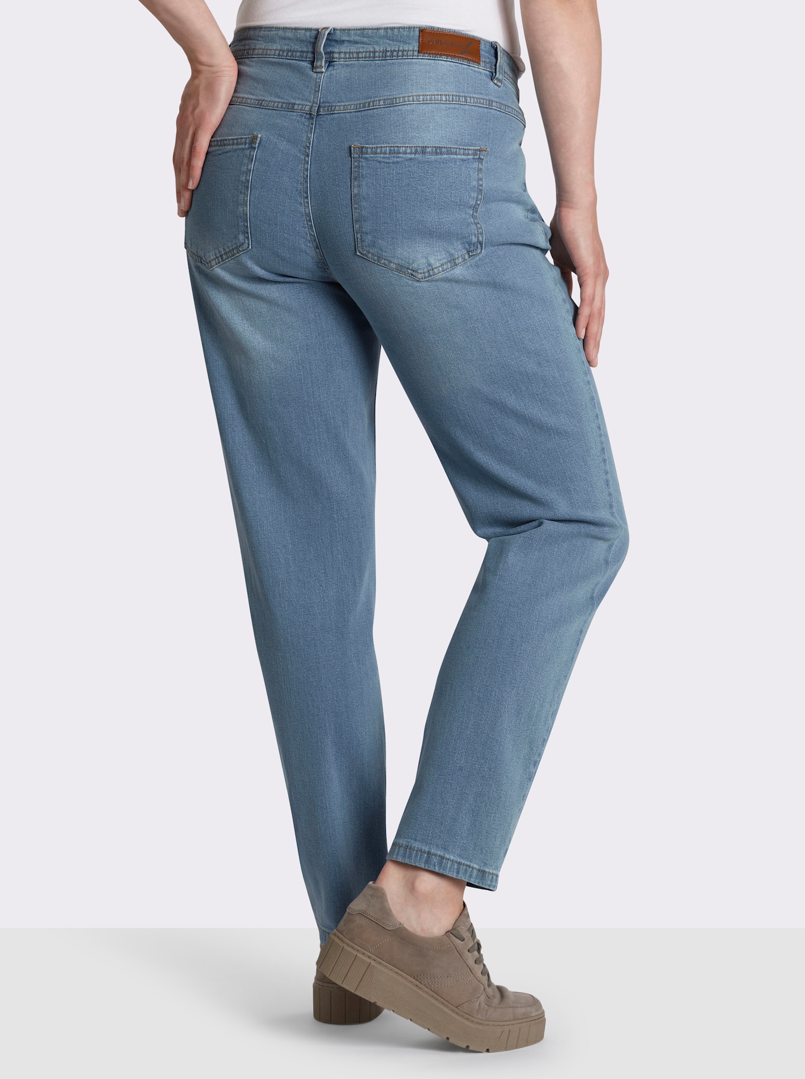 Jeans in modischer Waschung - blue-bleached