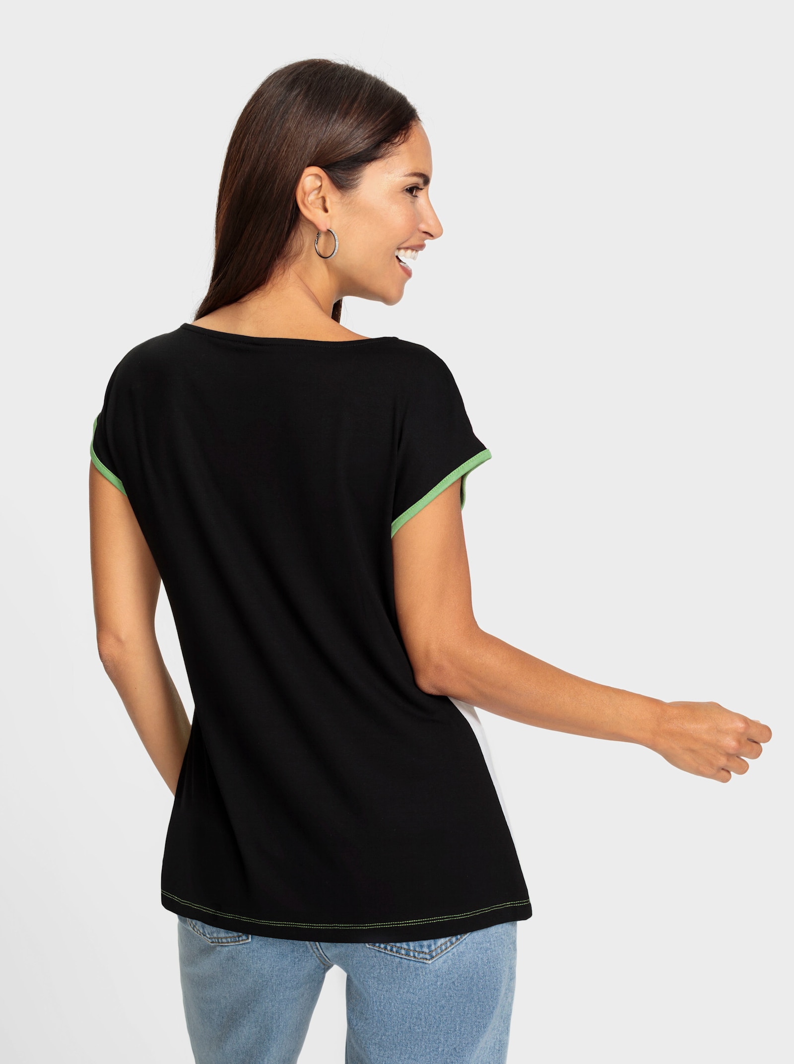 Rundhalsshirt mit Pailletten vorne - schwarz-apfel-gemustert