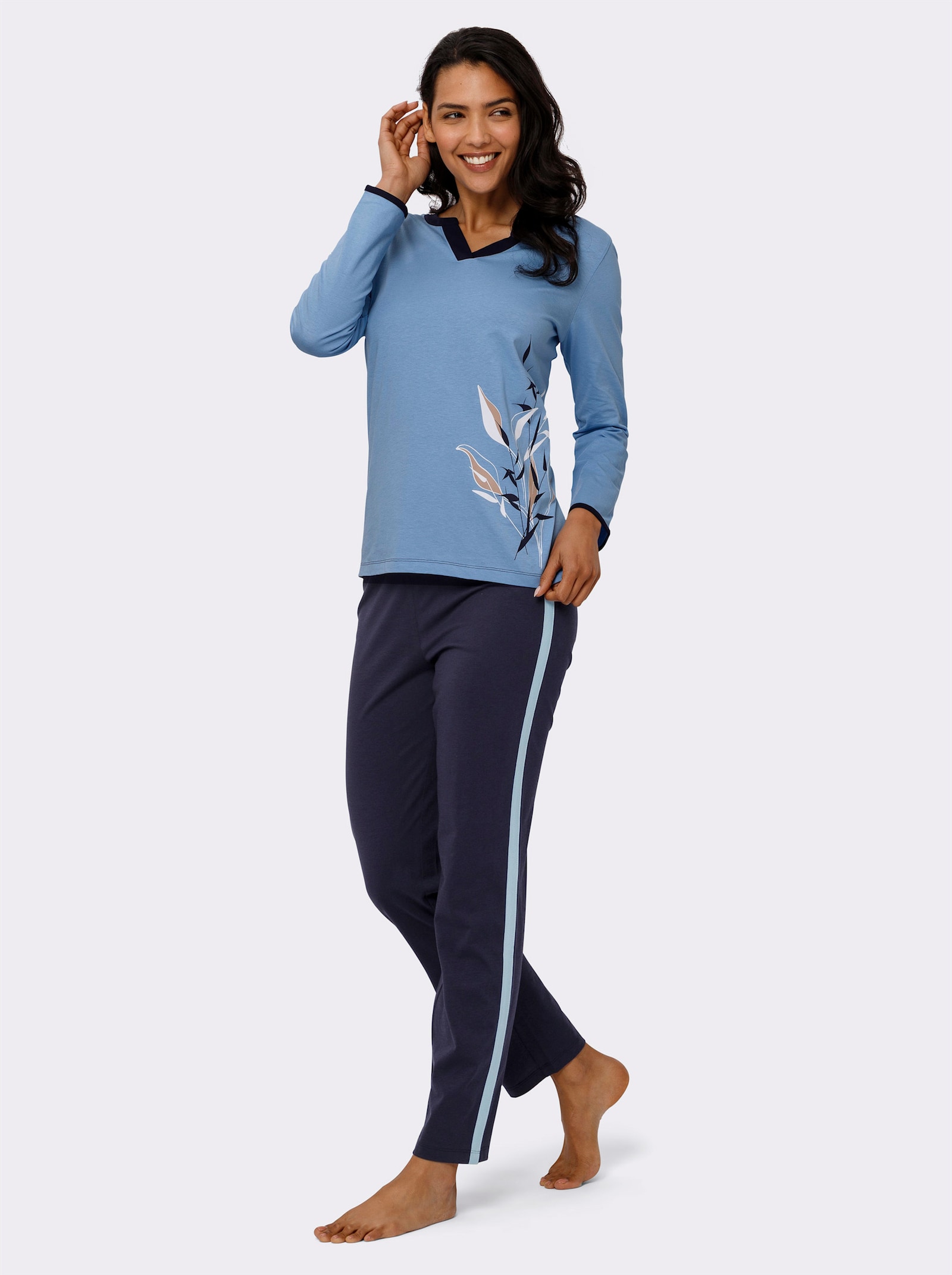 Schlafanzug mit Kontrastblenden - himmelblau-marine