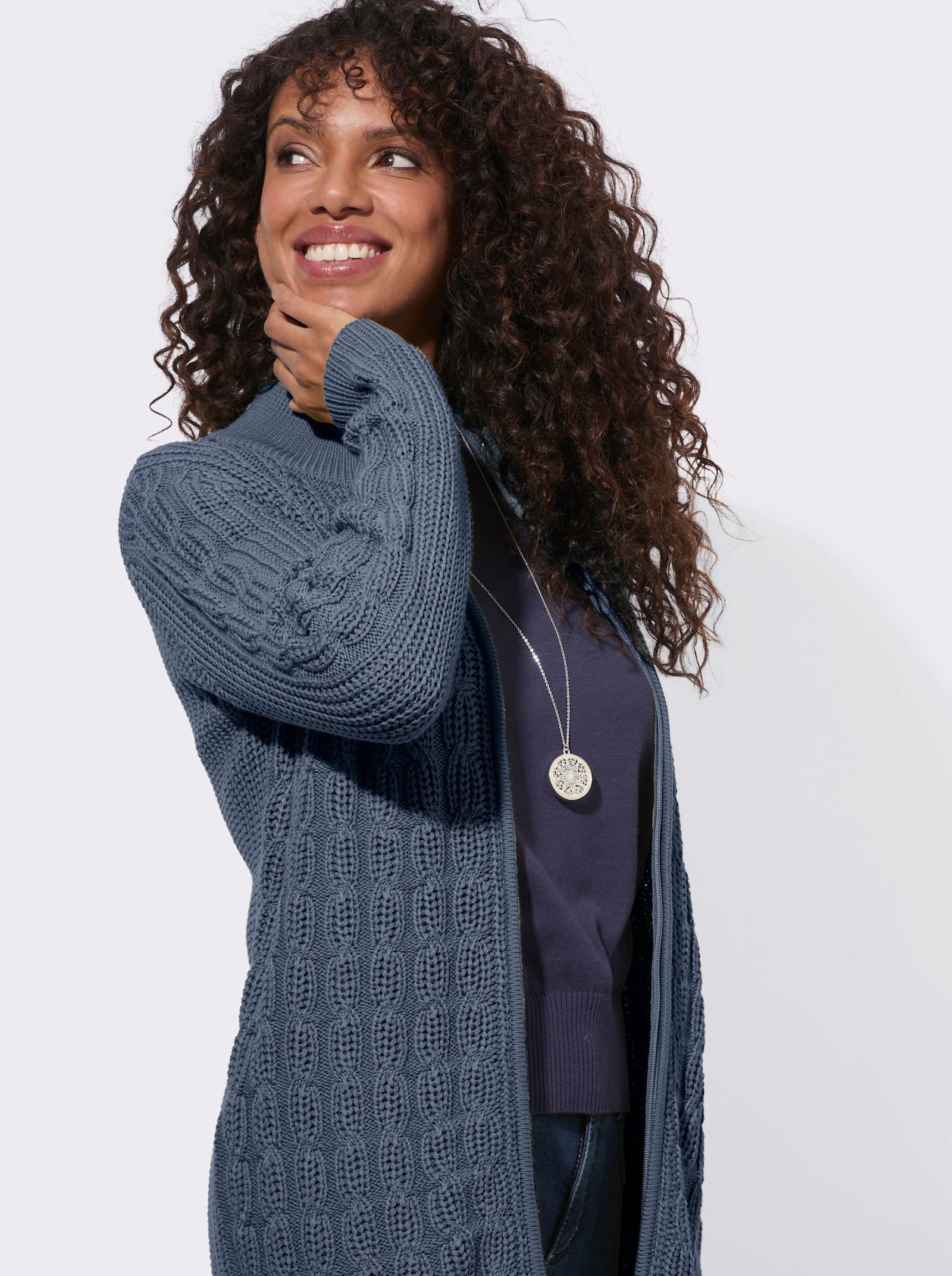  Longstrickjacke mit Zopfmuster - rauchblau