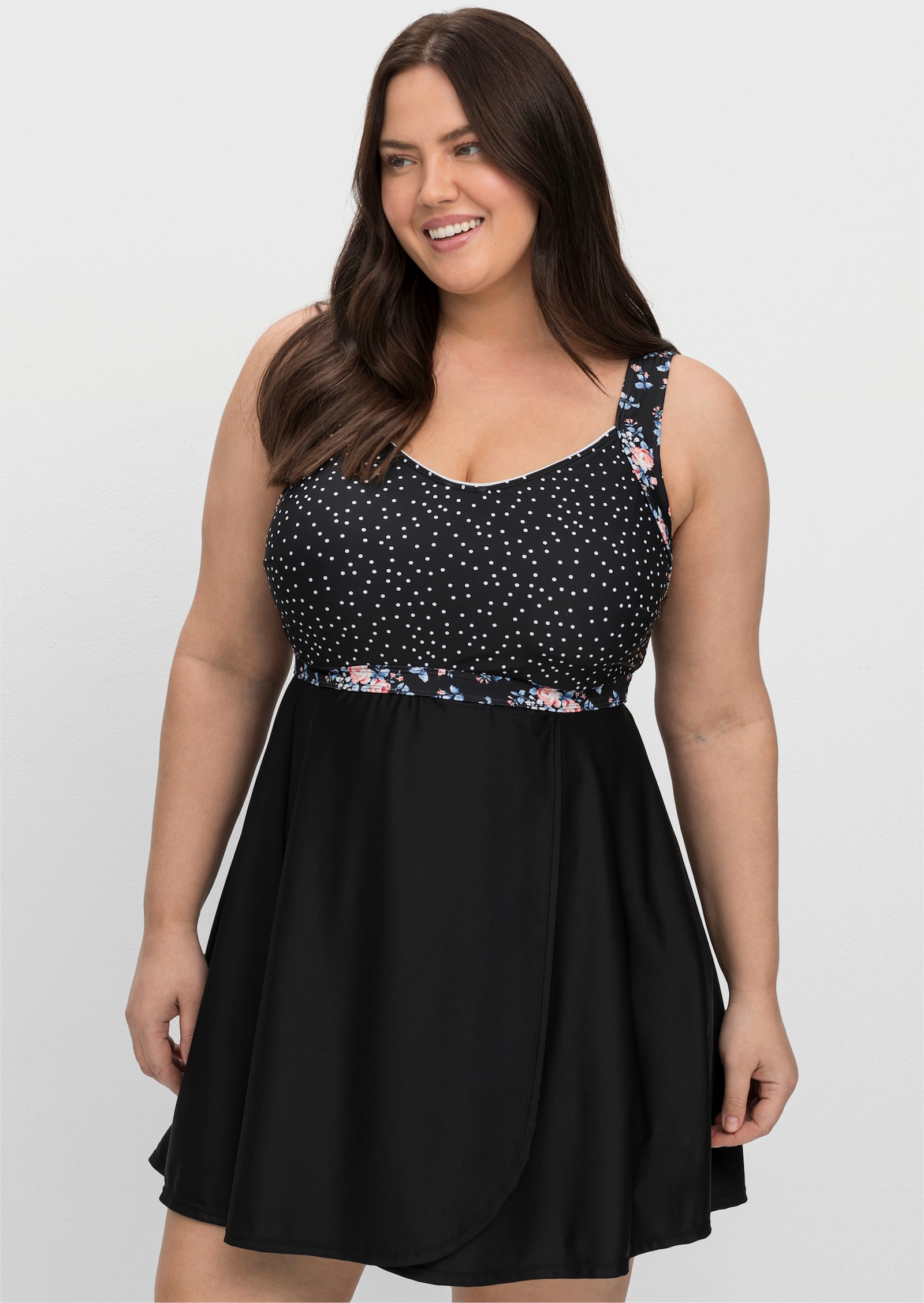 sheego Tankini-Oberteil im Muster-Mix - schwarz-gepunktet