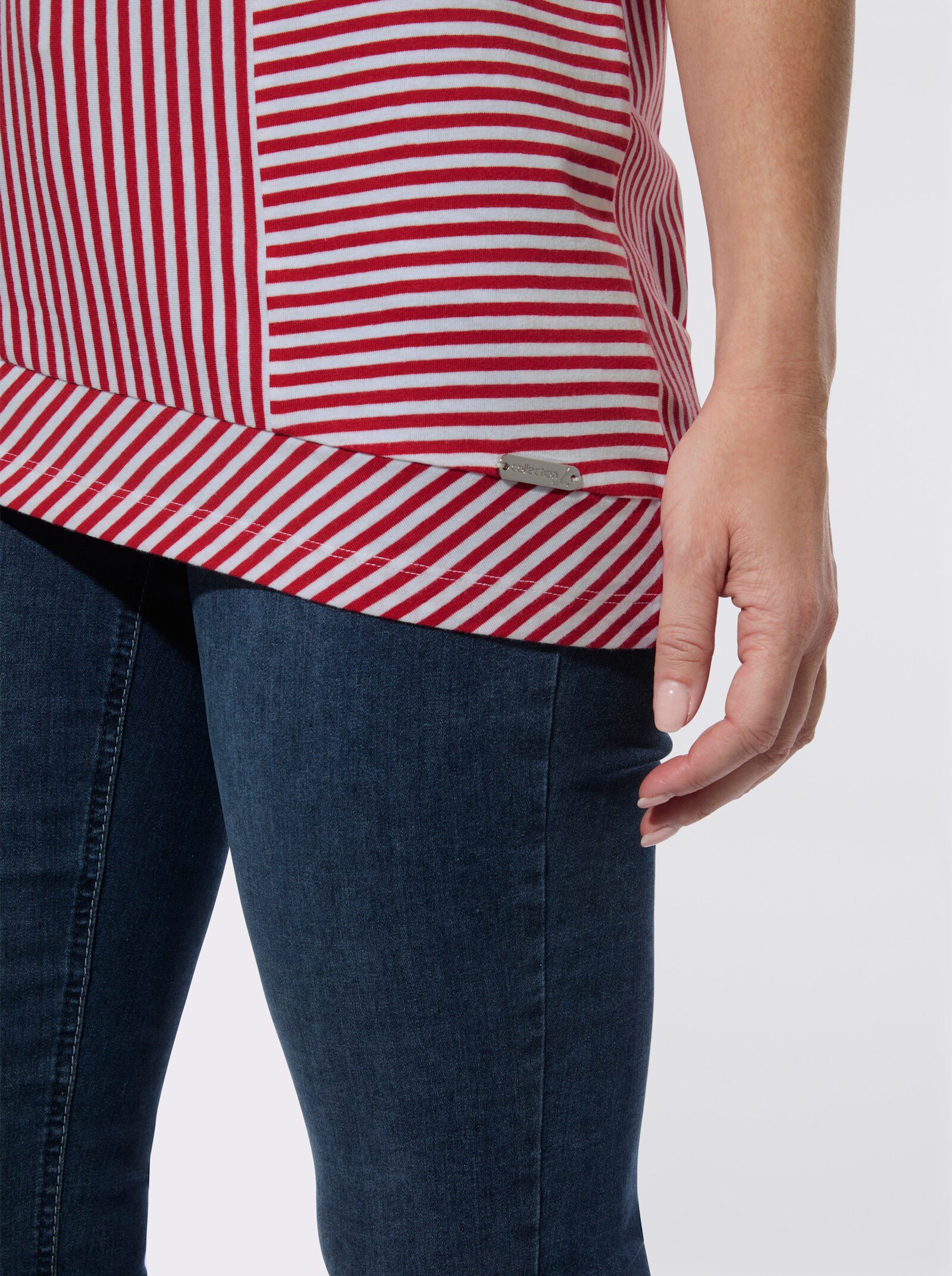 Rundhalsshirt mit asymmetrischem Saum - erdbeere-weiß-geringelt