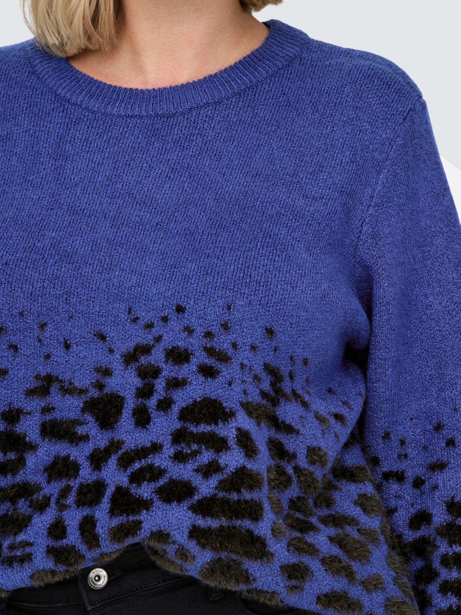 ONLY CARMAKOMA Rundhalspullover - sodalite blue pattern:black