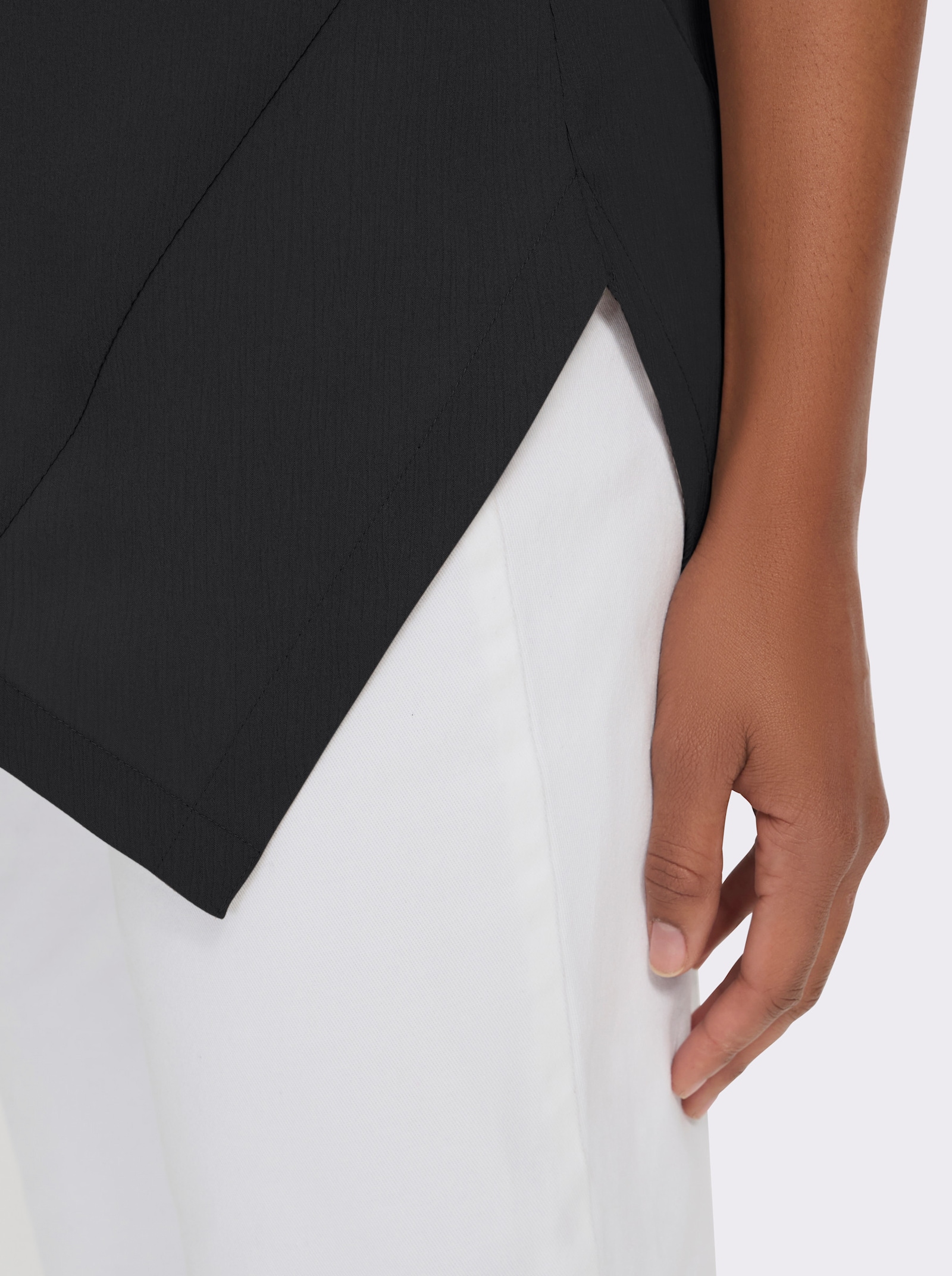Lange blouse met puntige zoom, onderhoudsarm - zwart
