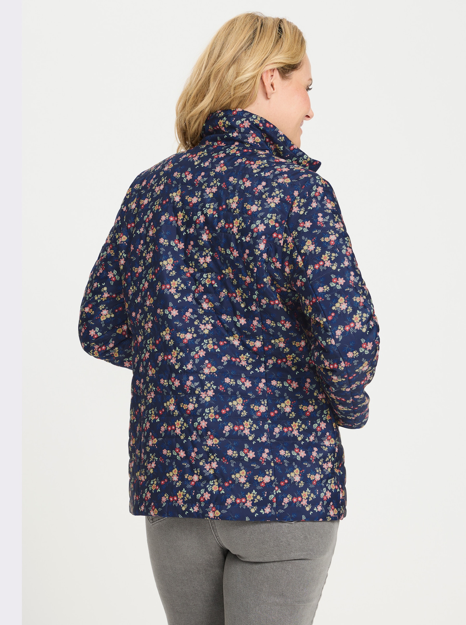 Steppjacke mit Blüten-Druck - marine-erdbeere-bedruckt