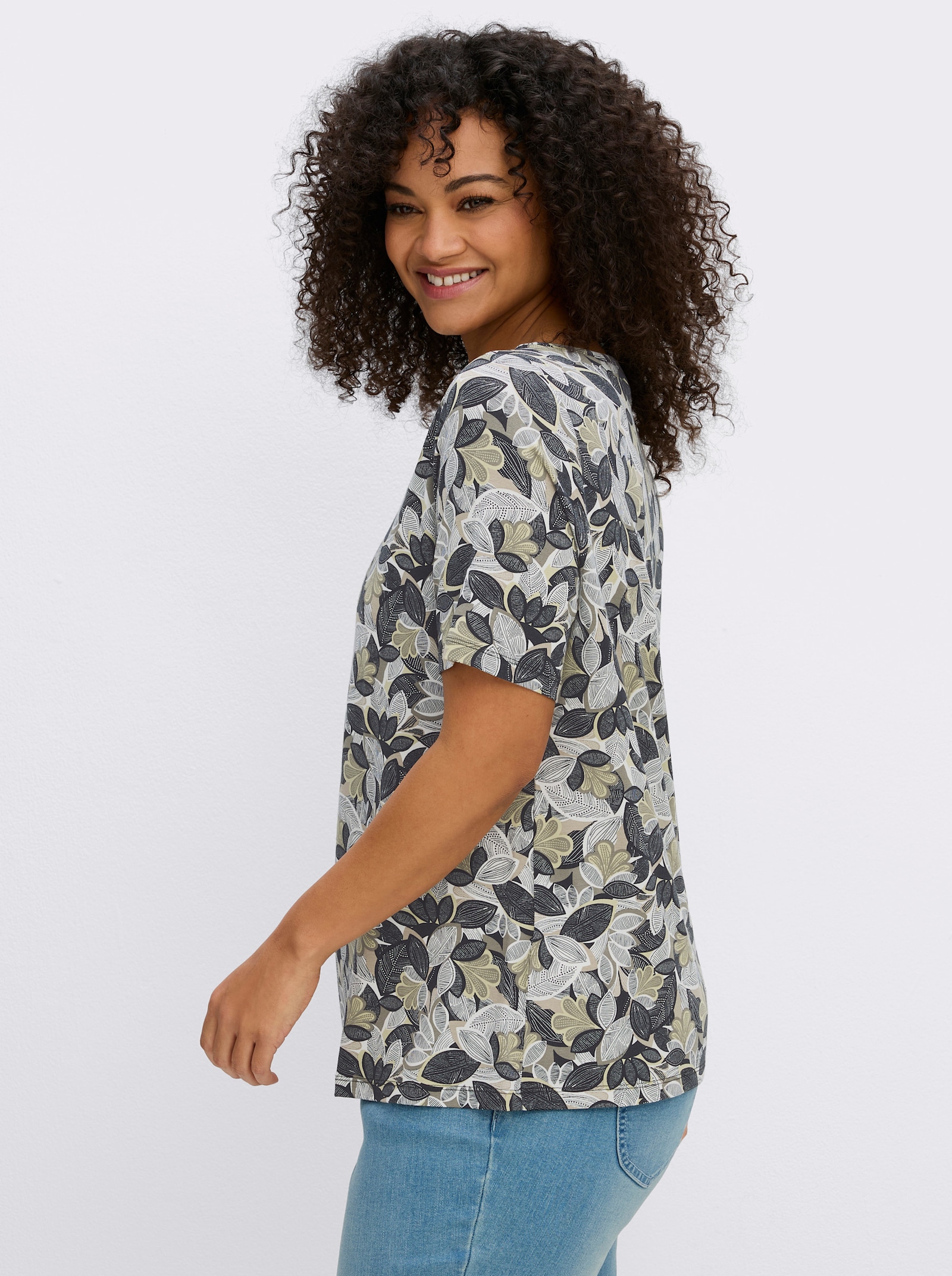 Print-Shirt mit paspeliertem U-Boot-Ausschnitt - khaki-lindgrün-bedruckt