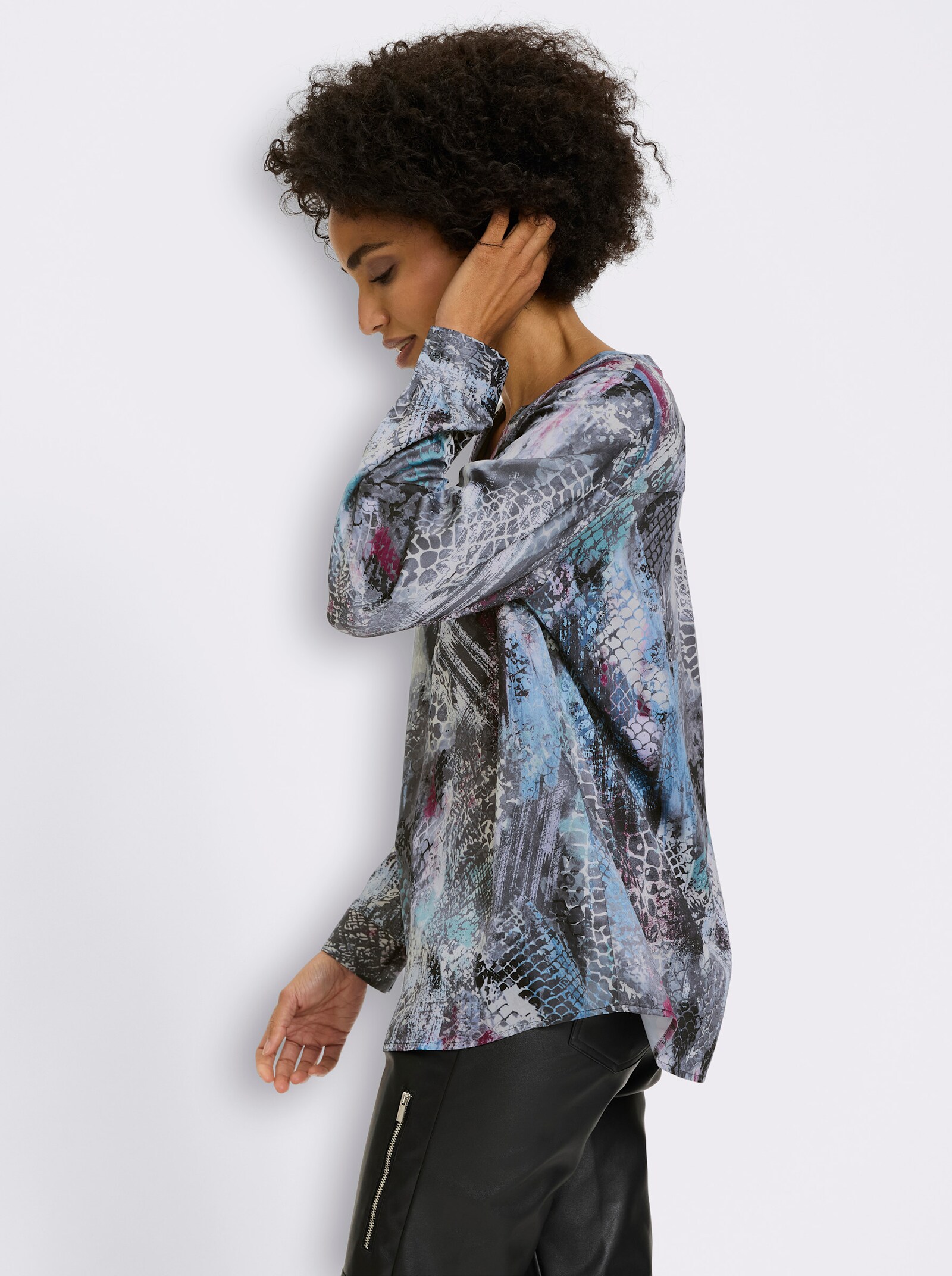 heine Druckbluse mit grafischem Dessin - rauchblau-beige-bedruckt