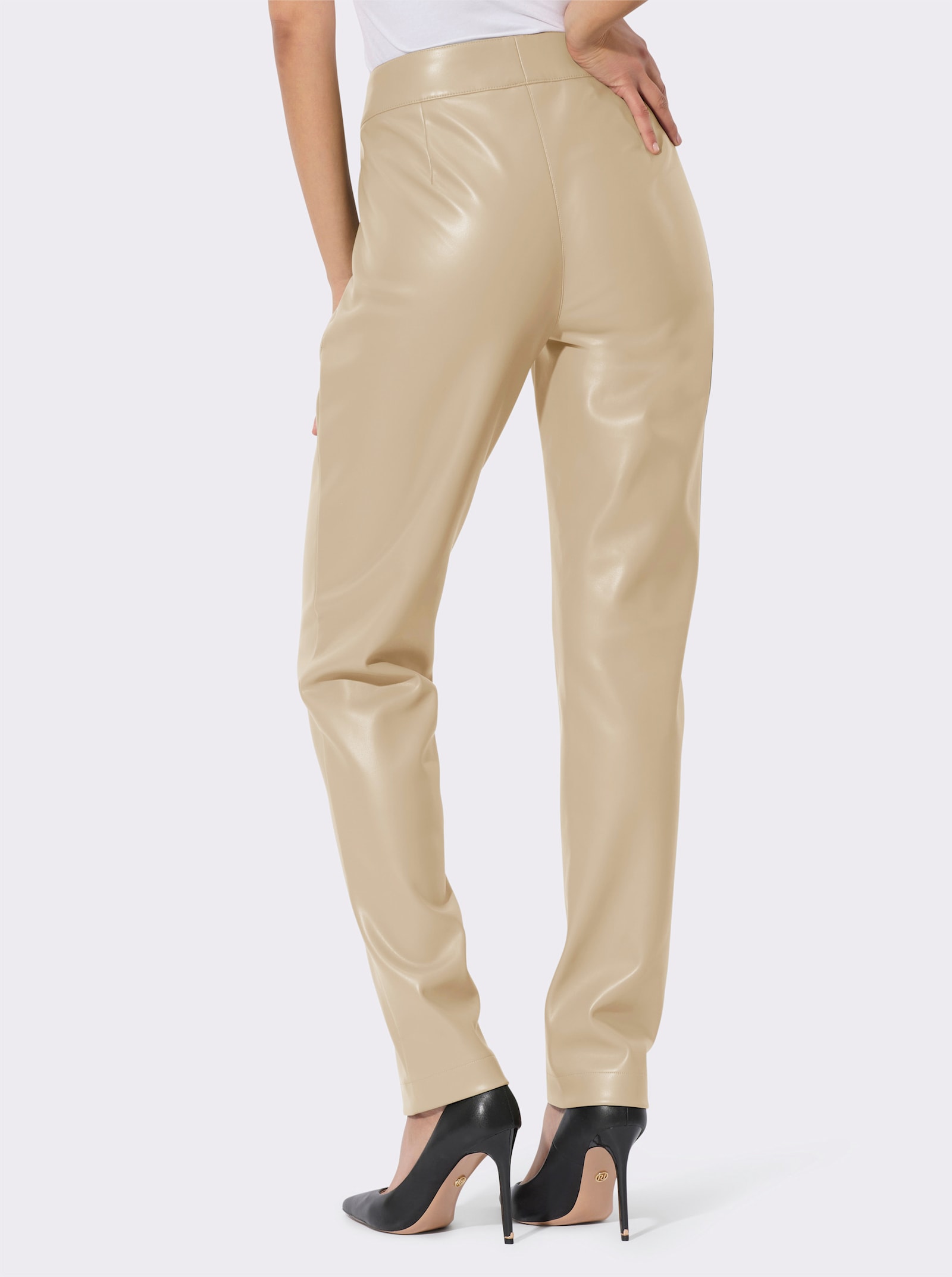 Pantalon en synthétique avec boutons fantaisie dorés - sable