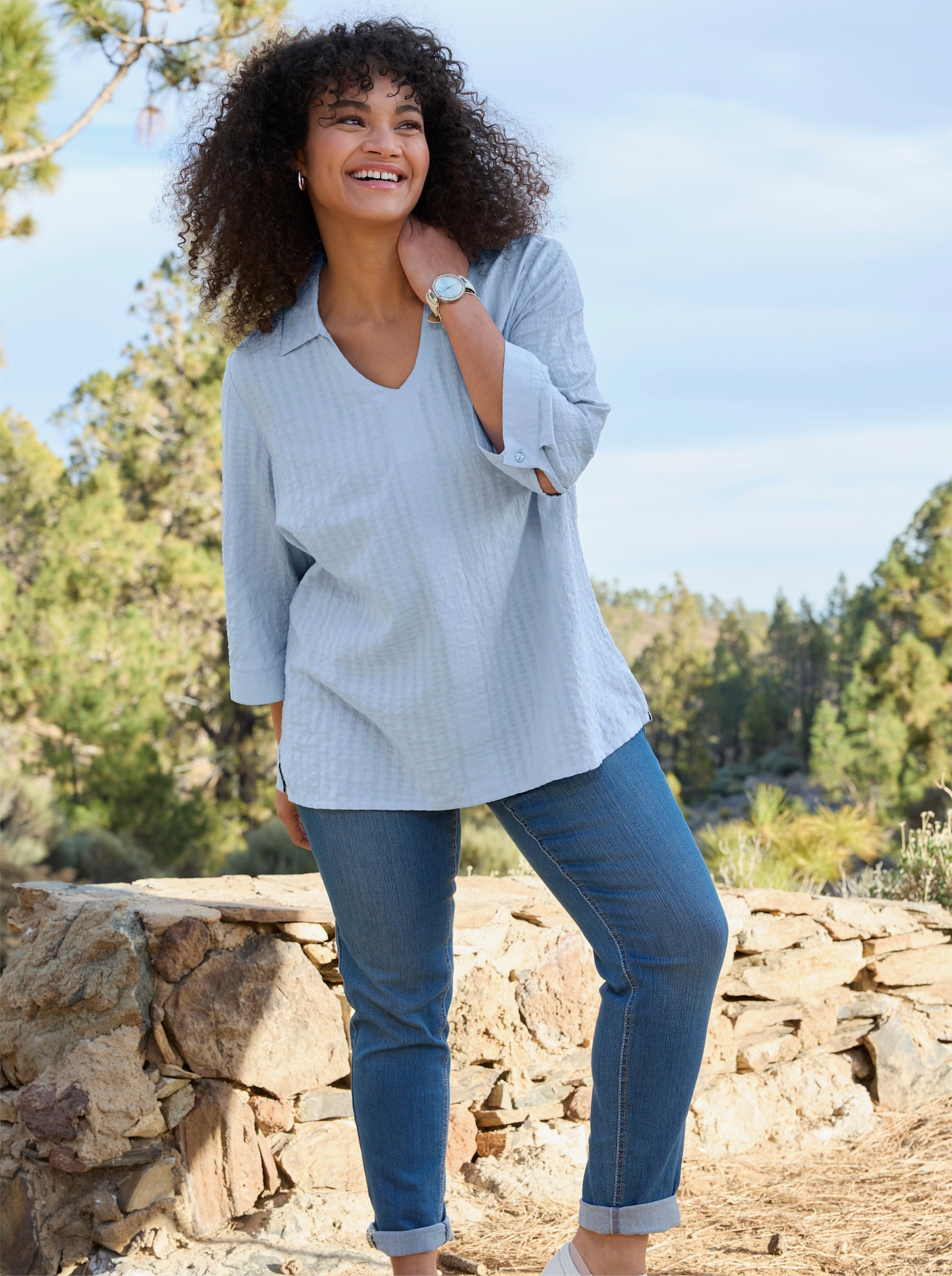 sheego Tunika mit Hemdkragen, in Seersucker-Qualität - hellblau