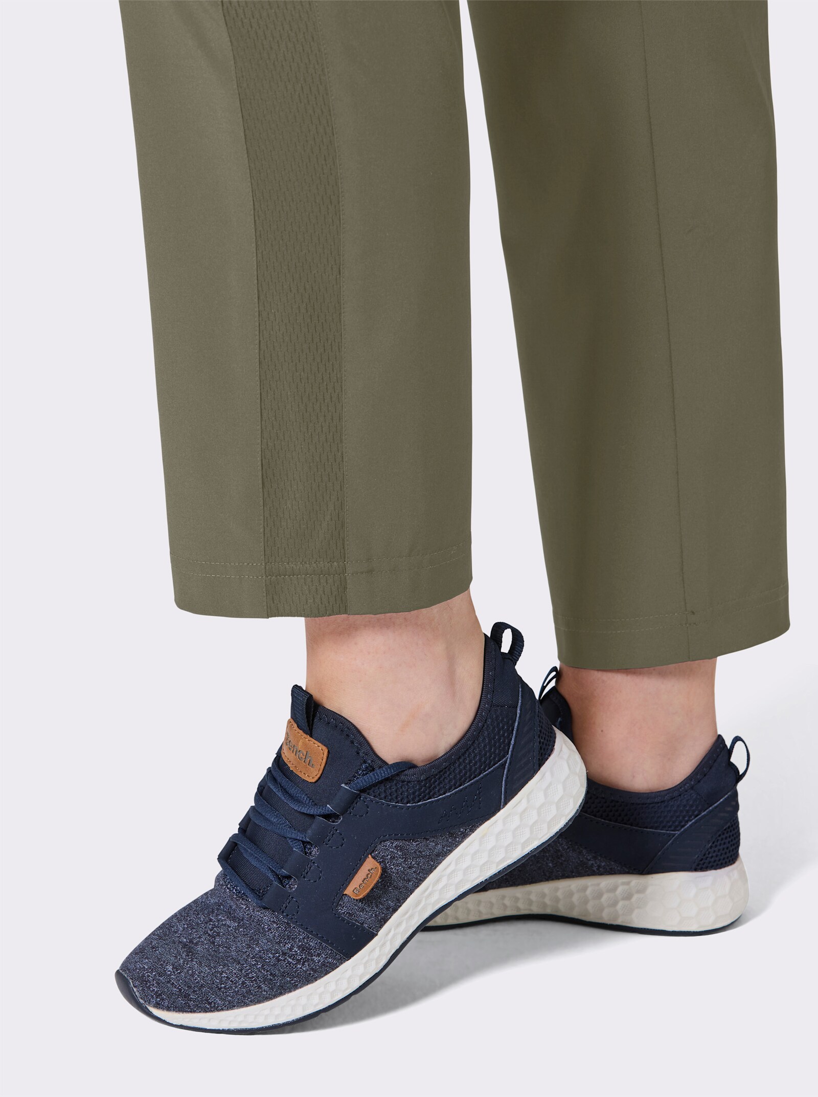 Catamaran Sports Funktionshose mit Mesh-Besatz - khaki