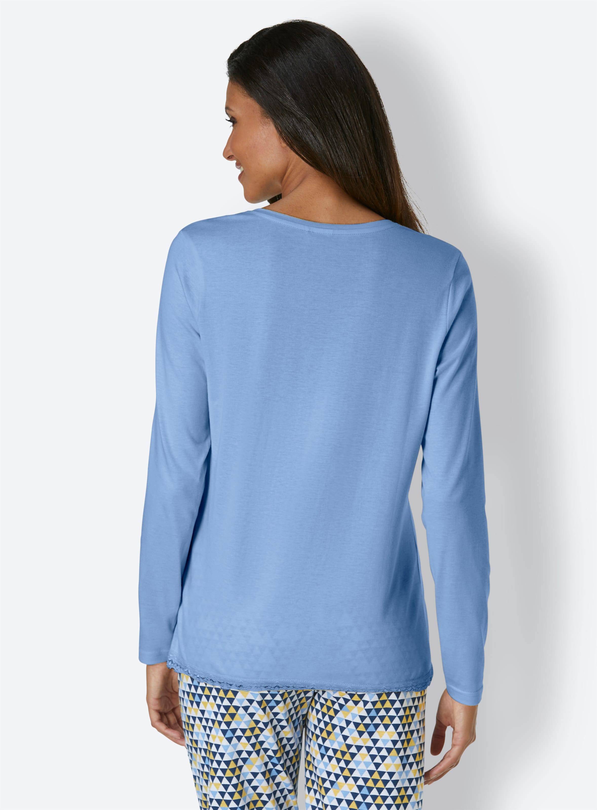 Himmel Blau günstig Kaufen-Schlafanzug-Shirt in himmelblau von wäschepur. Schlafanzug-Shirt in himmelblau von wäschepur <![CDATA[In herrlich weicher Single-Jersey-Qualität zeigt sich dieses kombifreundliche Schlafanzug-Shirt. Reizvoller Hingucker ist die feminine Spitze 