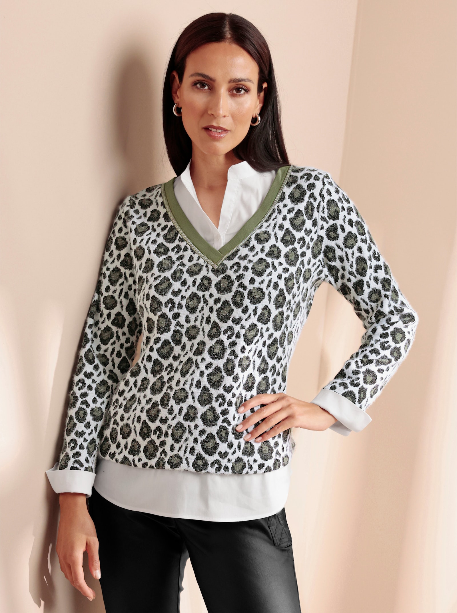 heine 2-in-1-Pullover mit Leo-Dessin - khaki-ecru-gemustert