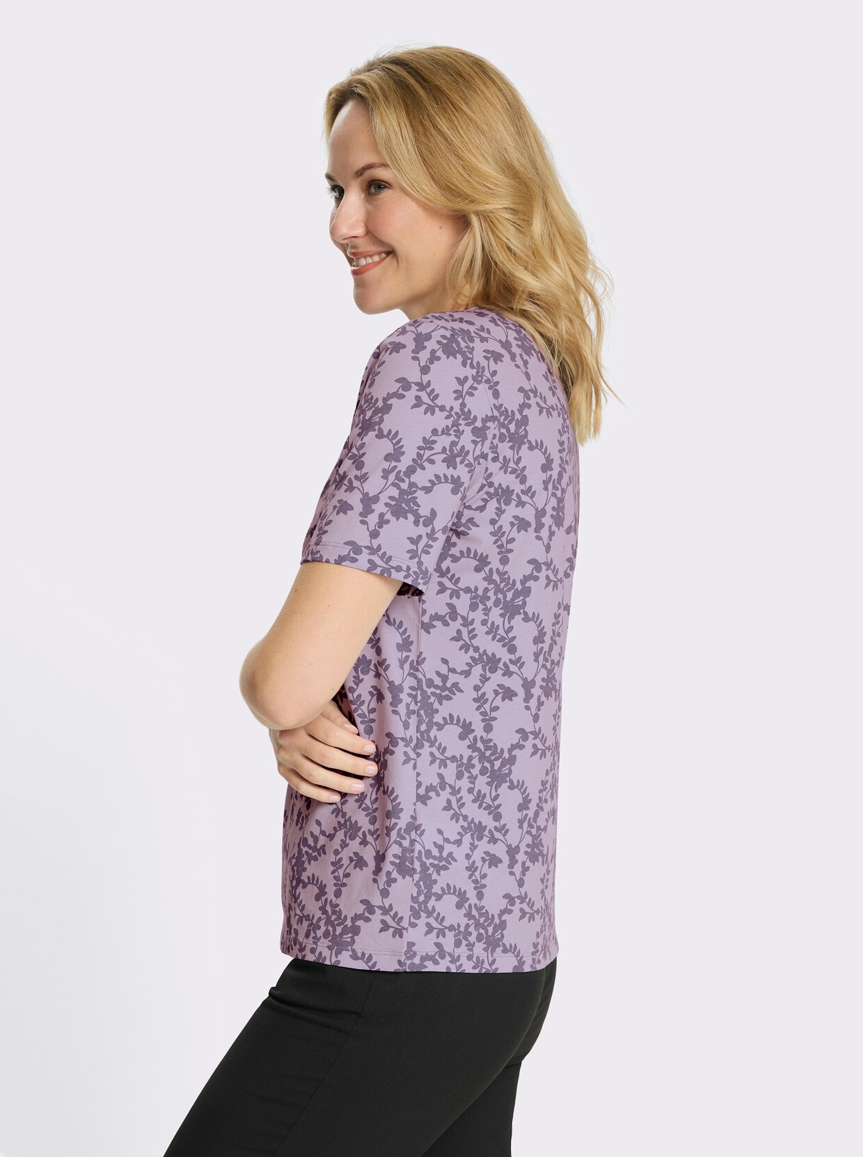 Kurzarmshirt mit floralem Muster - flieder-feige-bedruckt