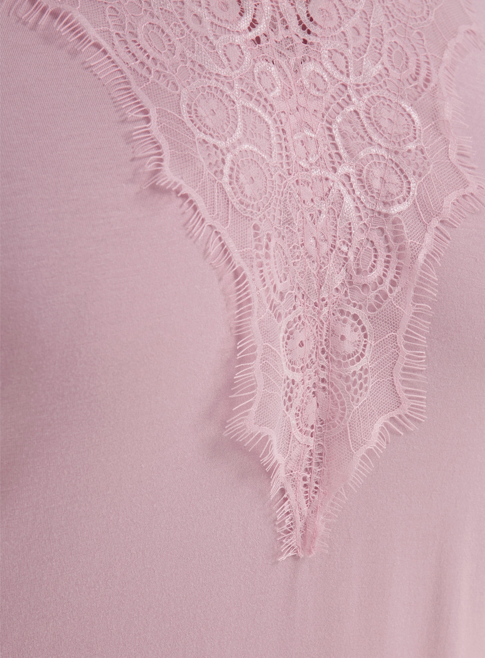 sheego Spitzenshirt mit beidseitigem, tiefem V - rosé