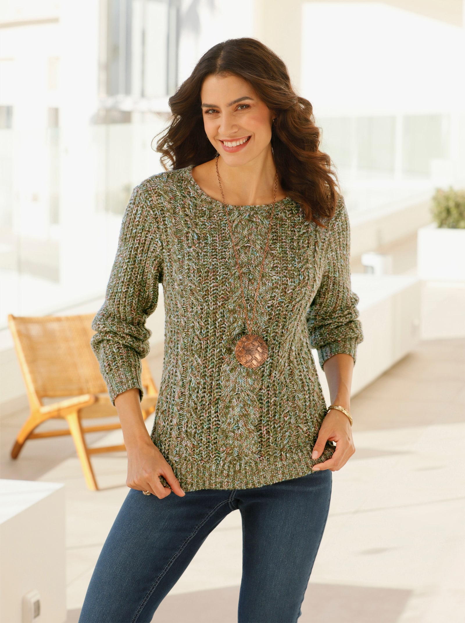 Langarm-Pullover mit Zopfmuster vorne - schilf-meliert