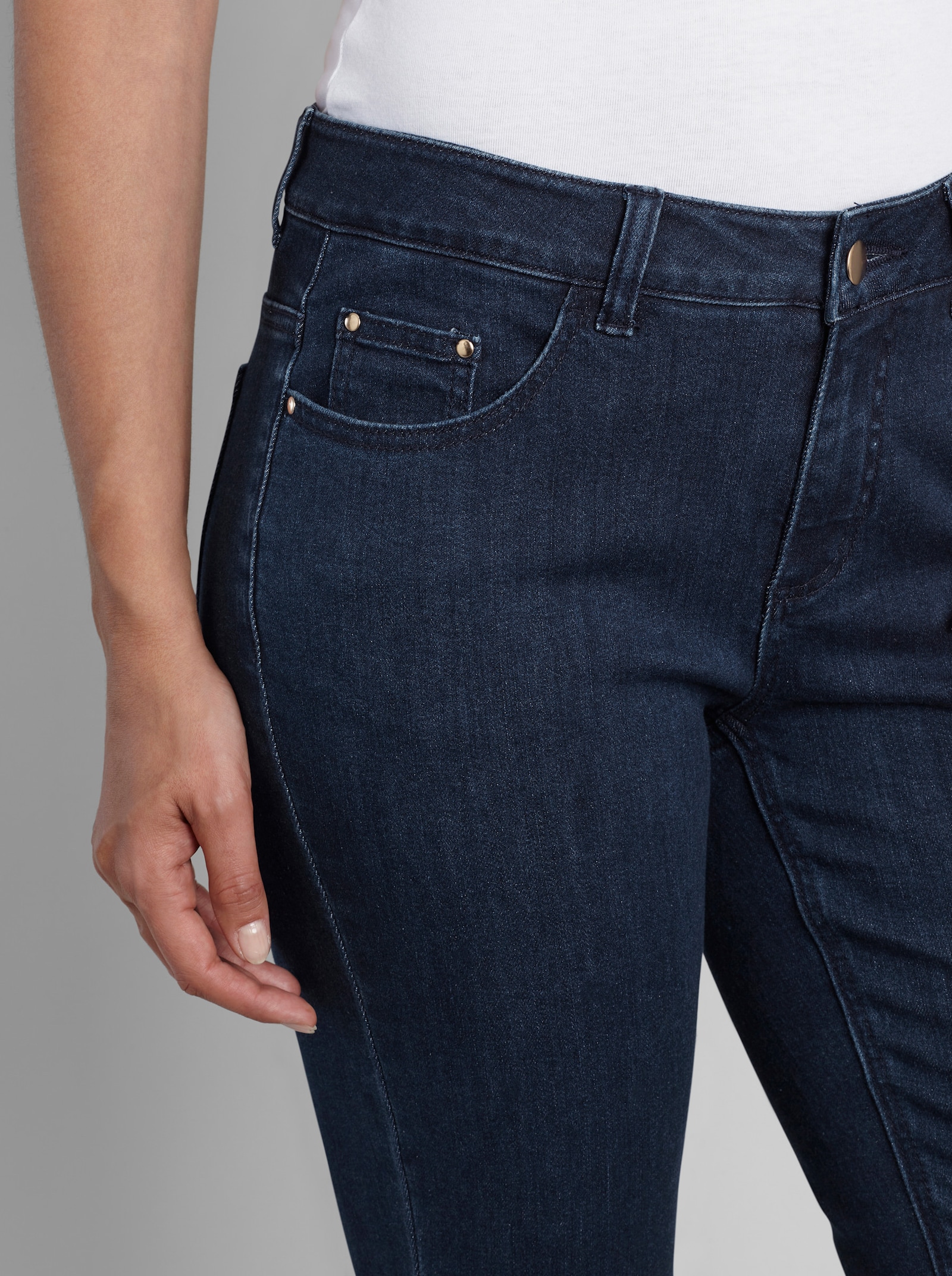heine 5-Pocket-Jeans mit dezenter Waschung - dark denim