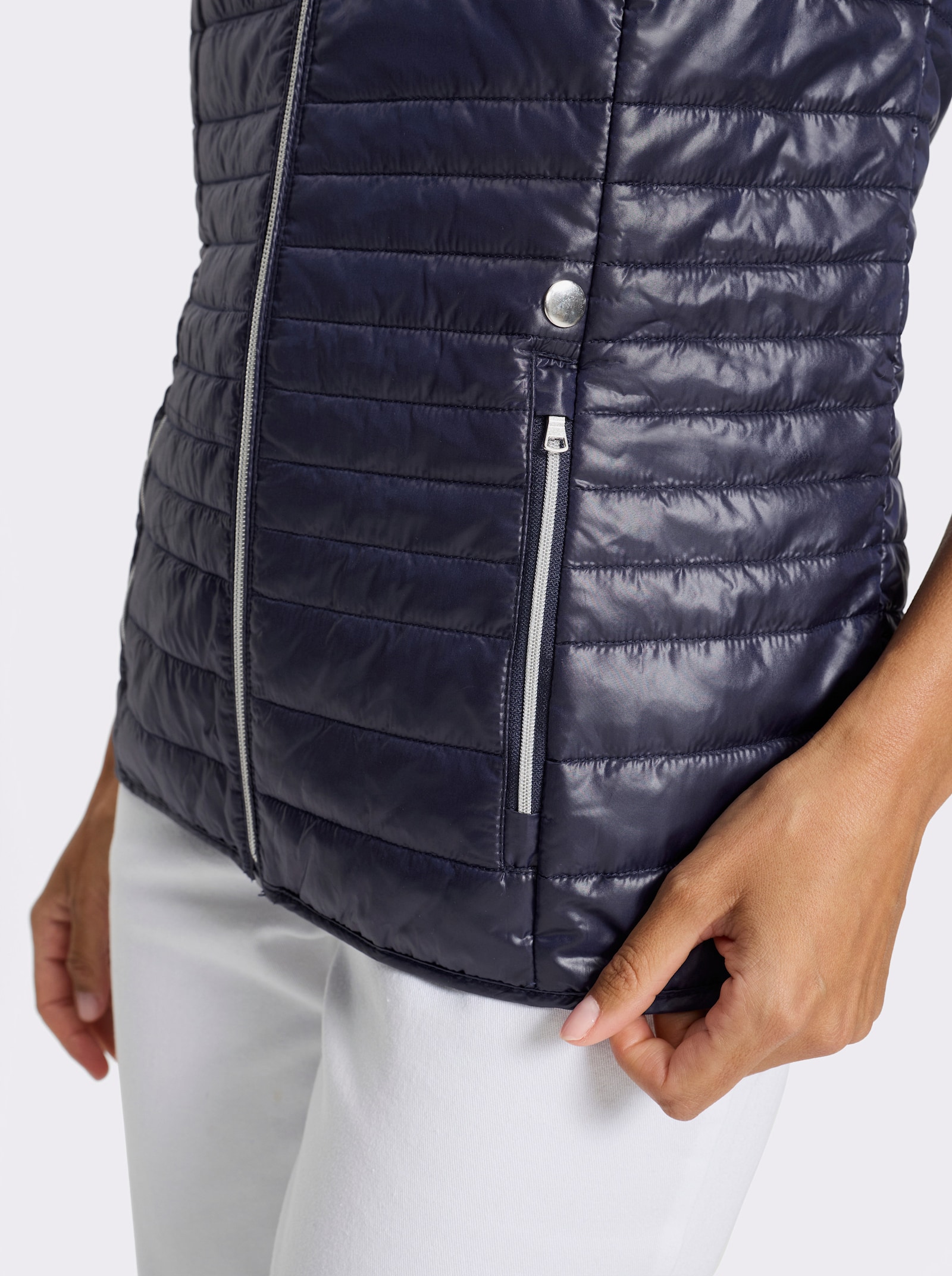 Prošívaná vesta s lehkým vatováním - námořnická modrá