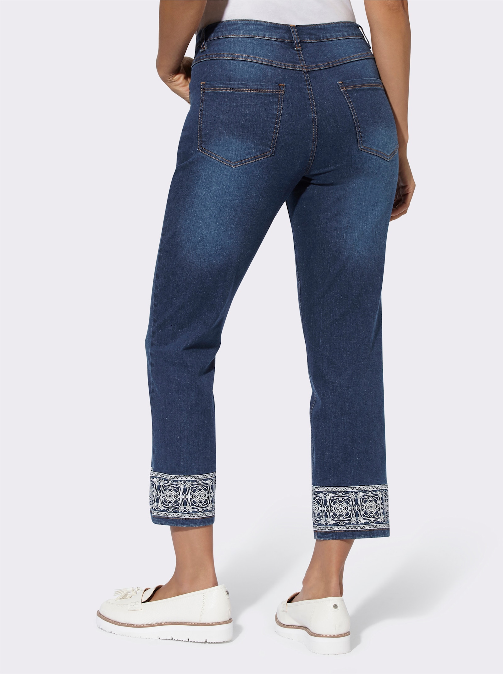 7/8-Jeans mit Stickerei am Beinabschluss - blue-stone-washed