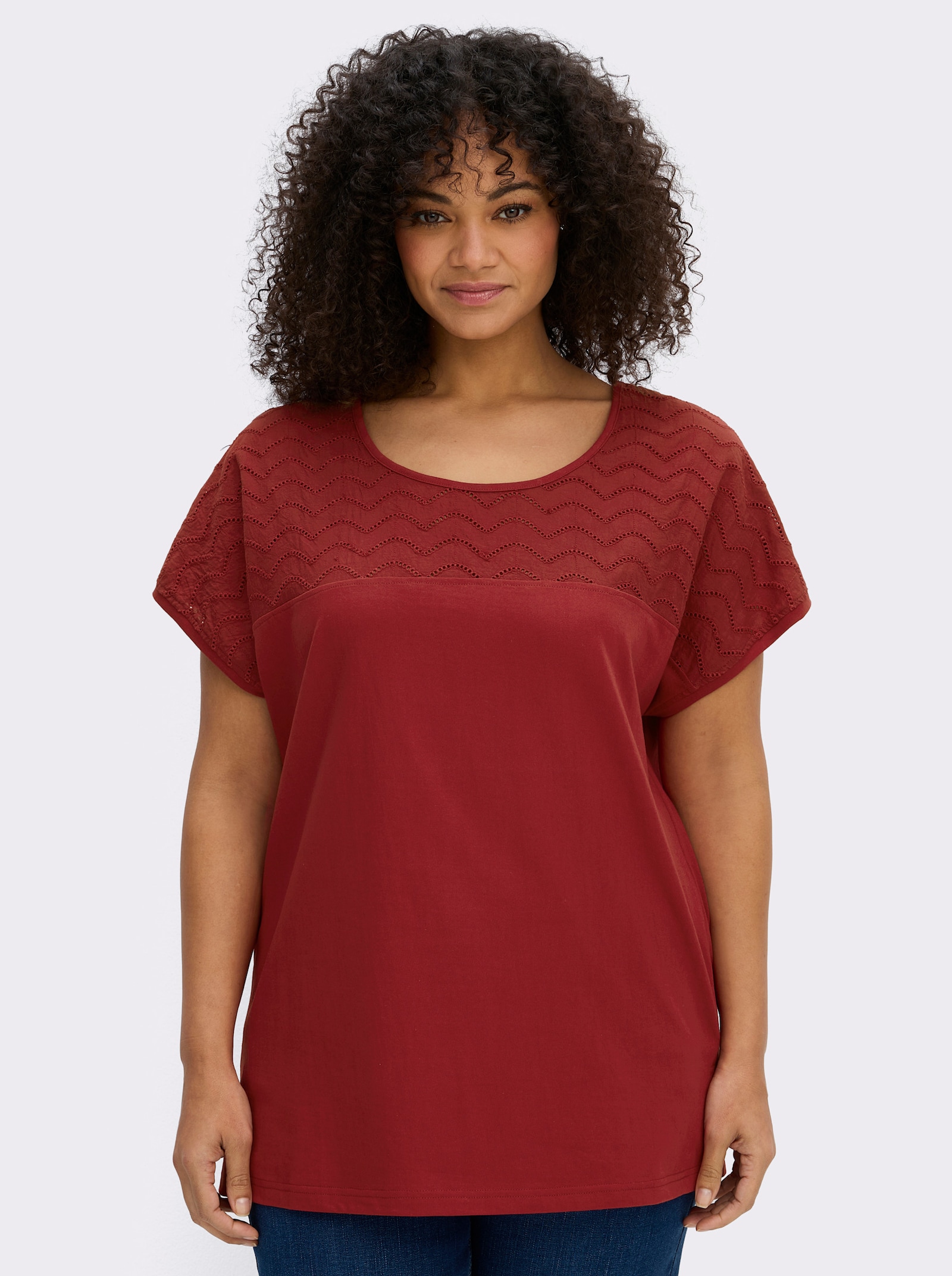 sheego T-Shirt mit Lochspitze - kirsche