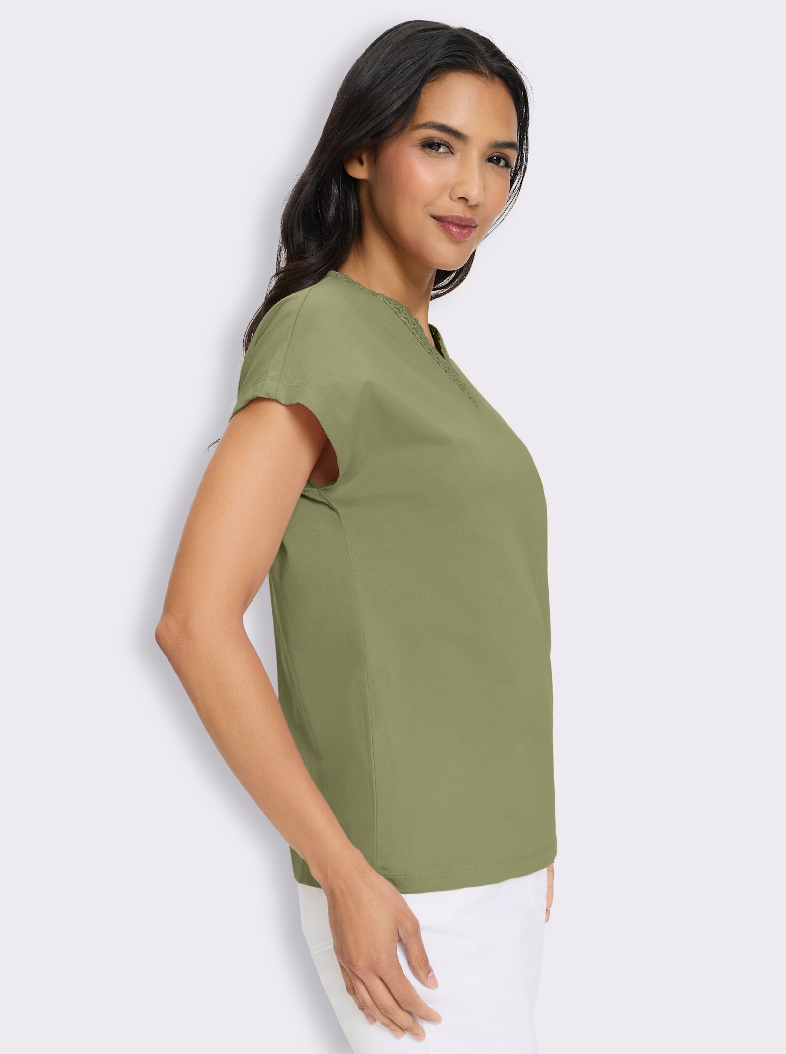 Kurzarmshirt mit Spitze am V-Ausschnitt - schilf