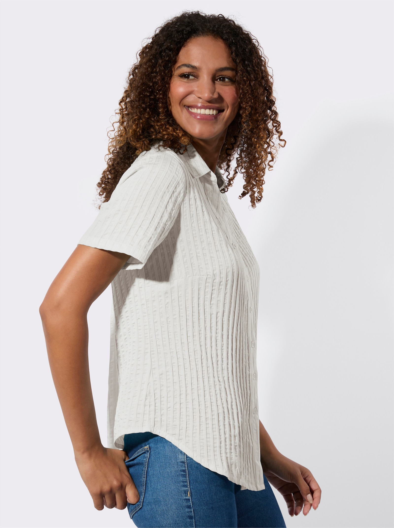 Hemdbluse mit weitegebender Falte hinten - weiß-gestreift