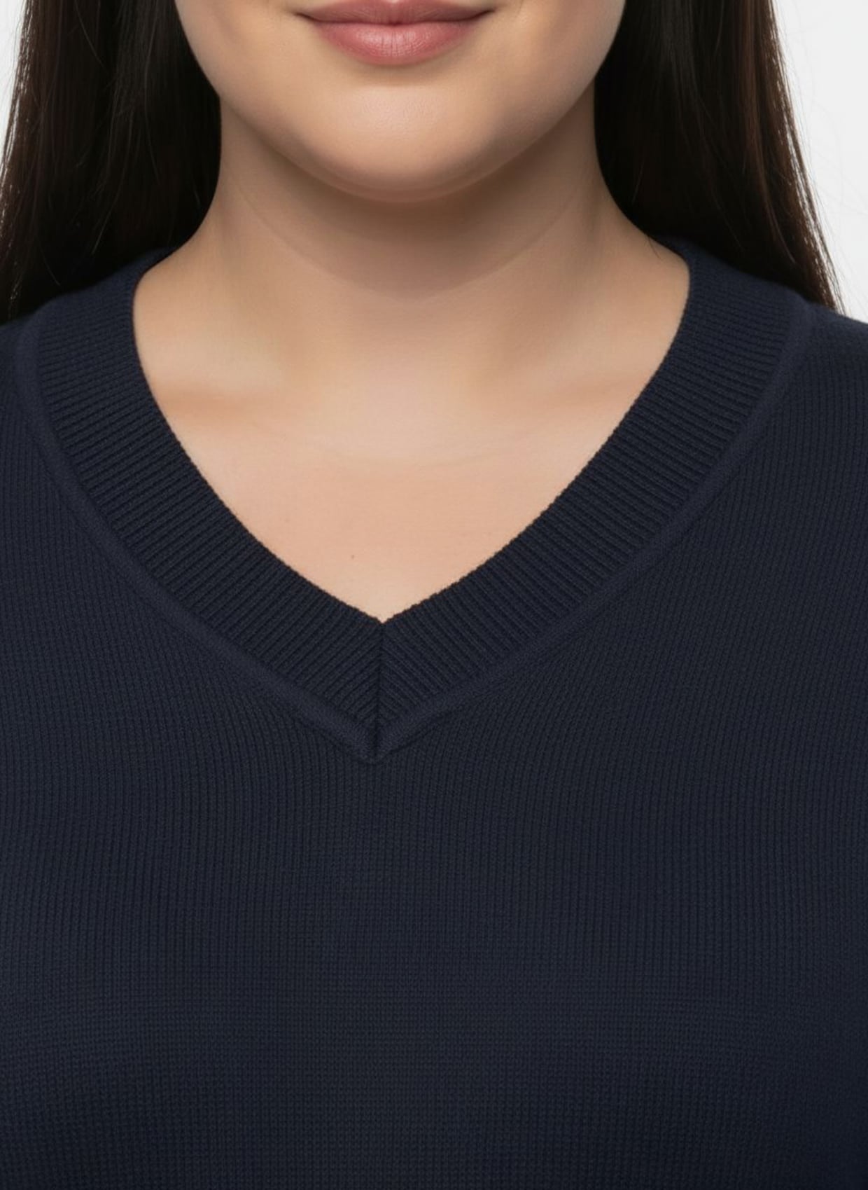V-Ausschnitt-Pullover aus Feinstrick - marine