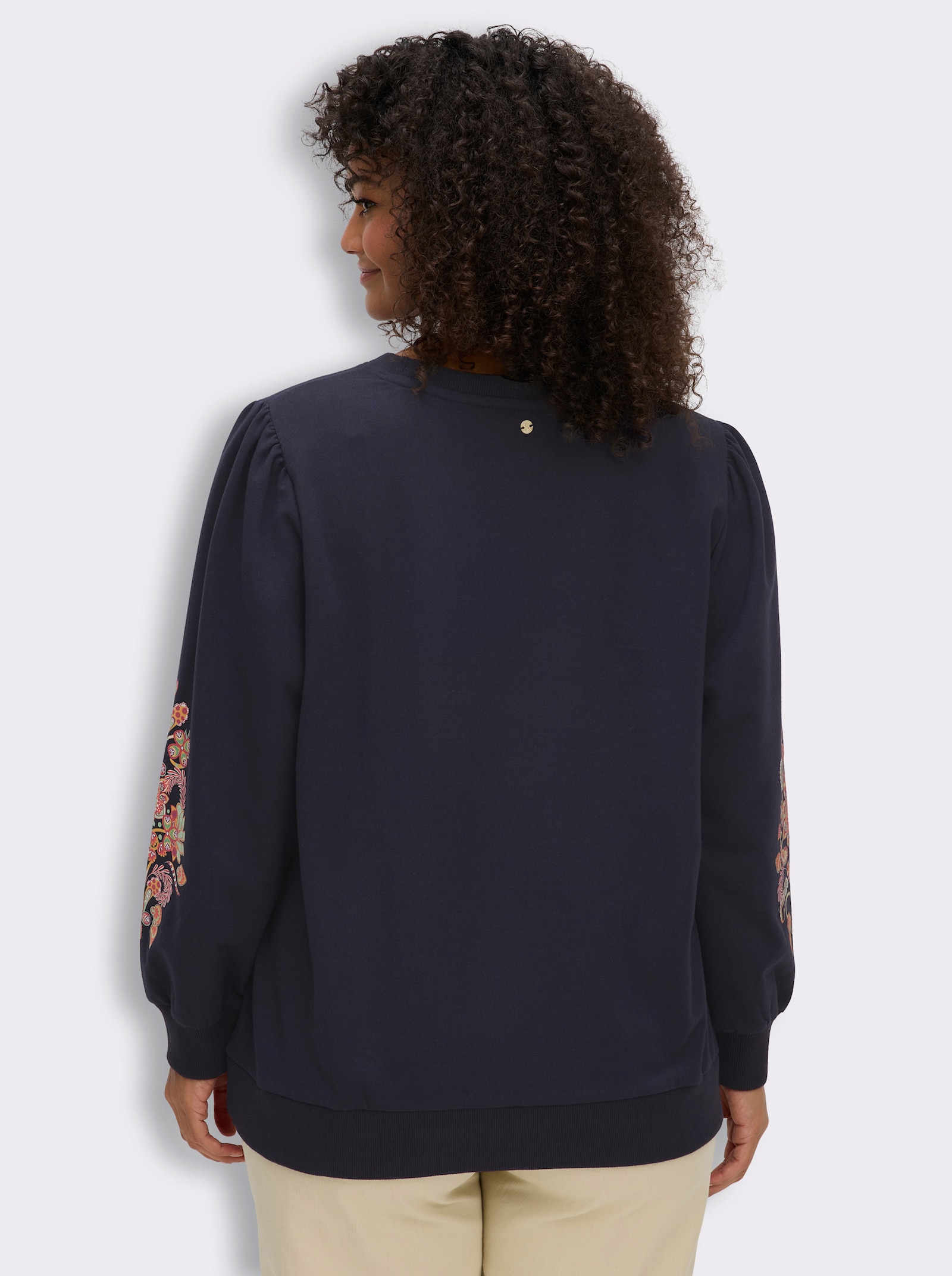 sheego Sweatshirt mit Blumenprint am Ärmel - tiefblau-malve