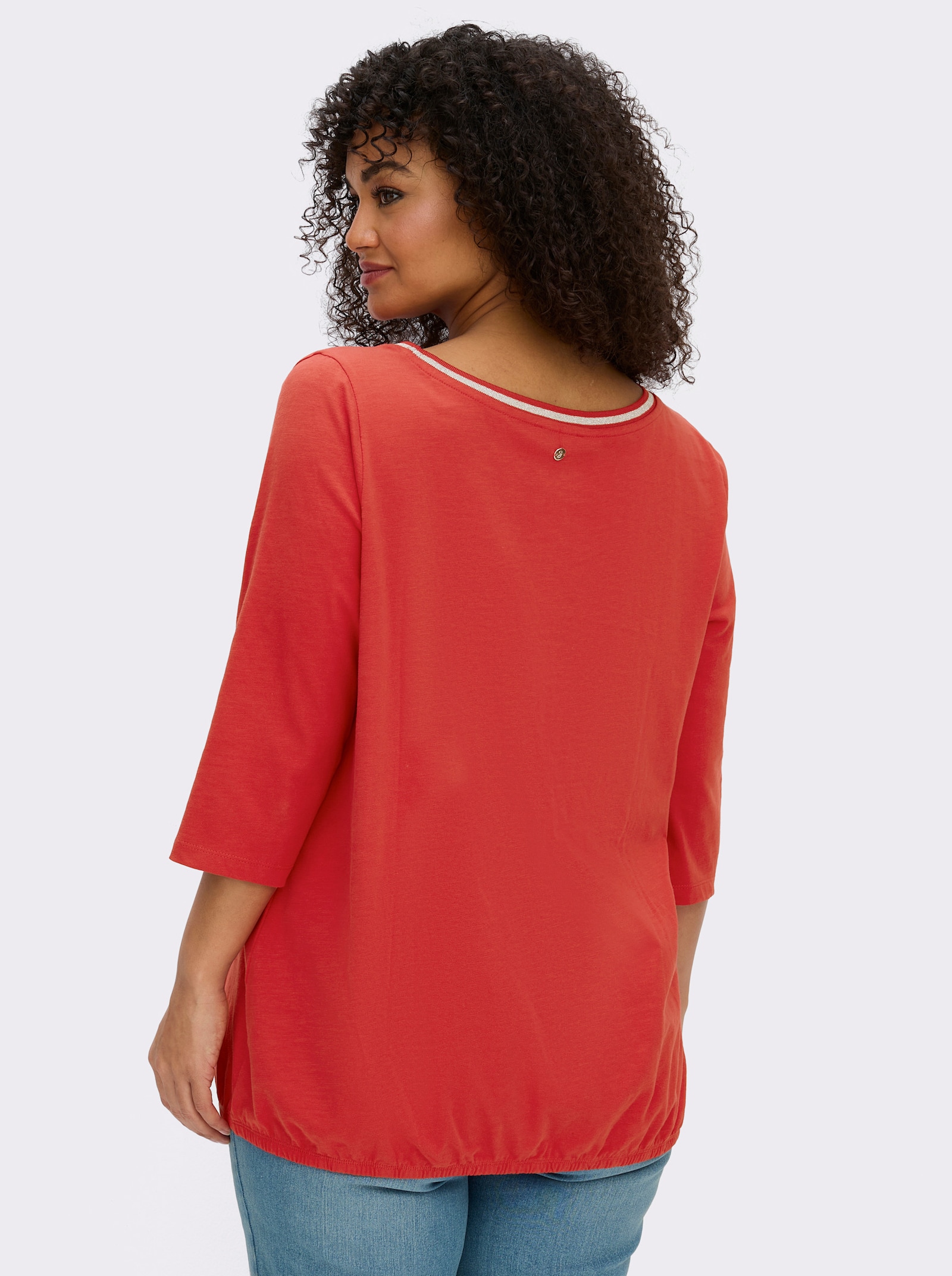 sheego 3/4-Arm-Shirt mit Glitzergarn am Ausschnitt - erdbeere