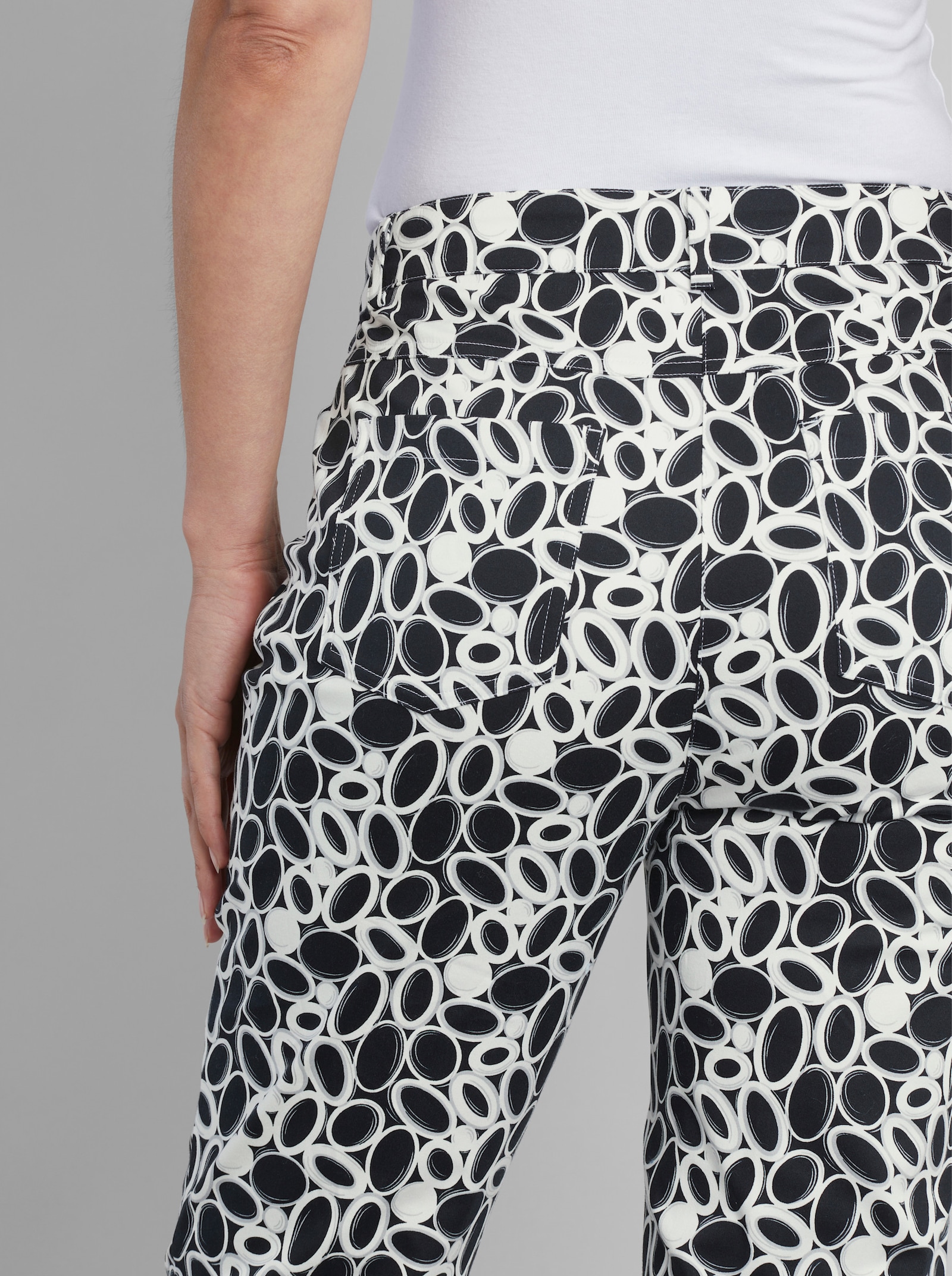 heine Druckhose mit Grafik-Dessin - schwarz-weiß-bedruckt