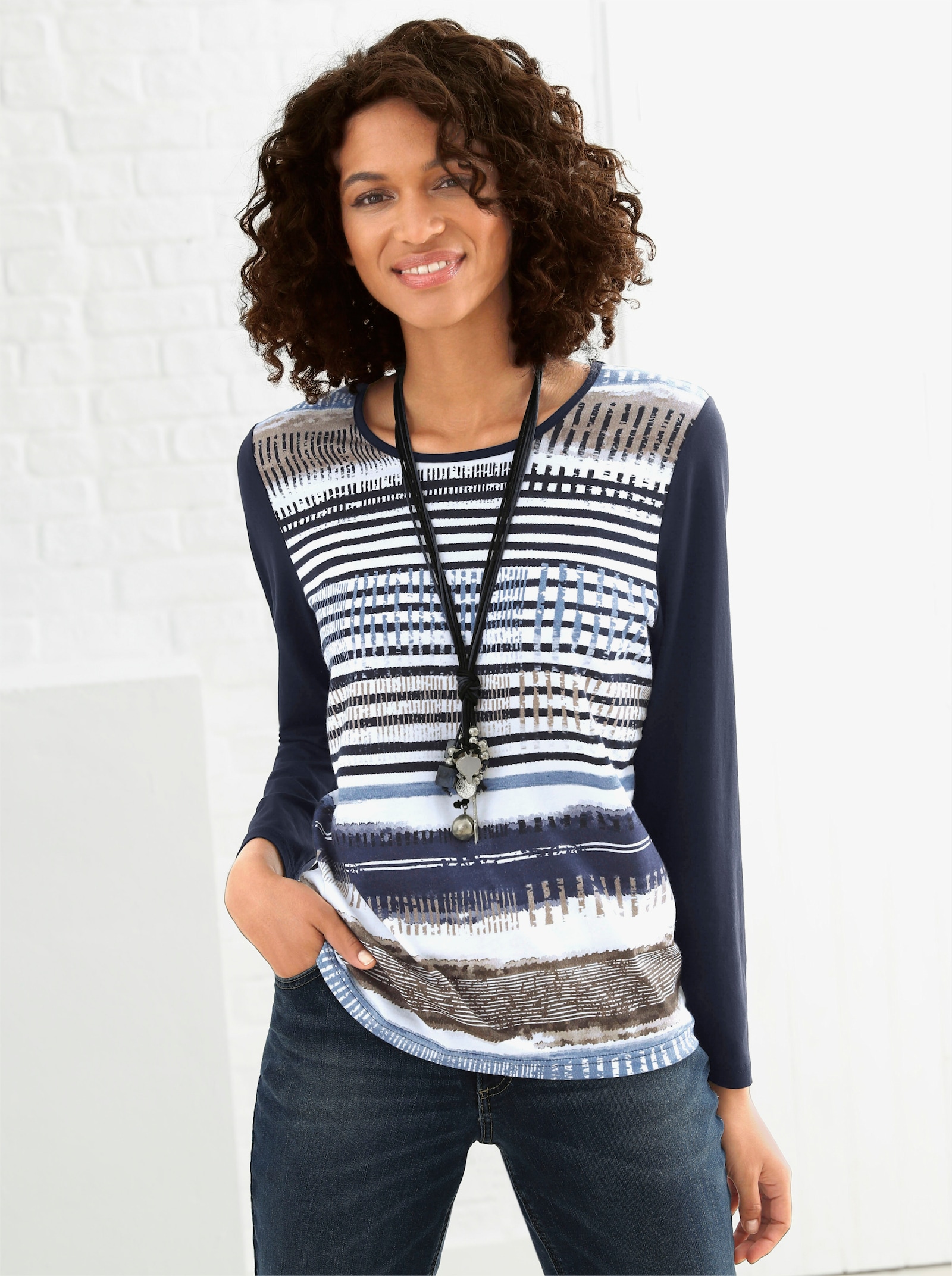 Langarmshirt mit grafischem Muster vorne - marine-gestreift