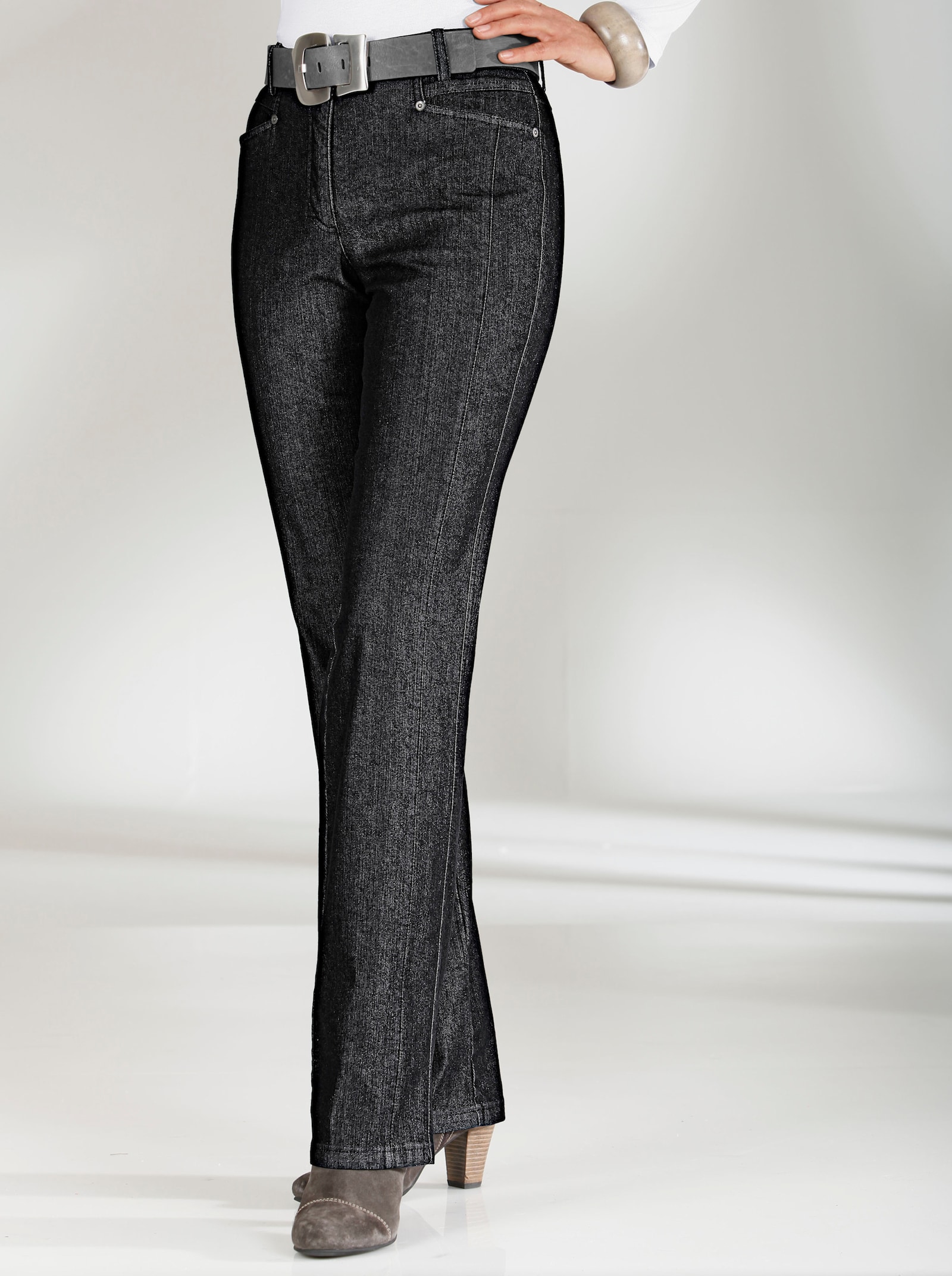 Cosma Gerade Jeans mit Bauch-weg-Effekt - schwarz