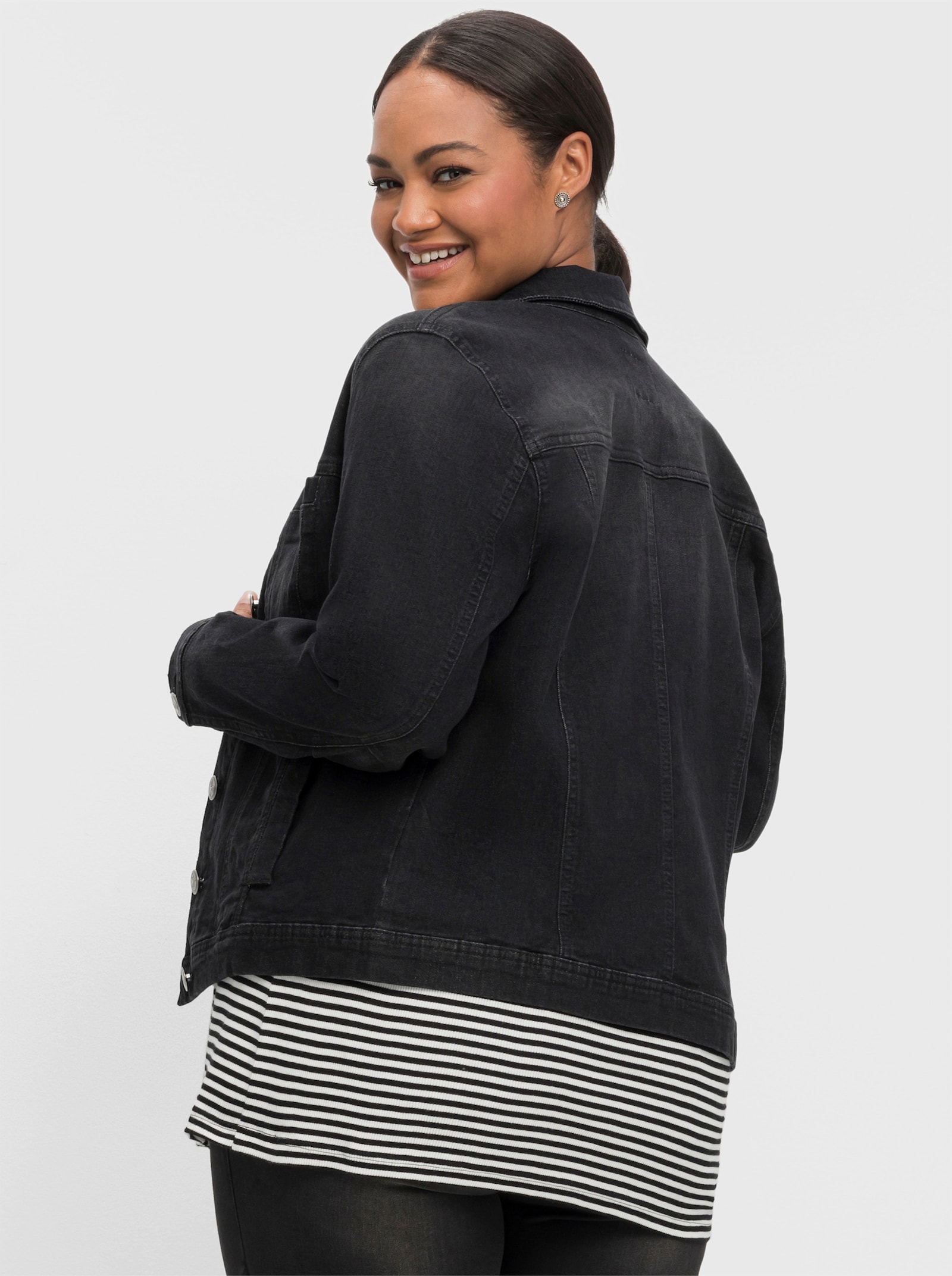 sheego Jeansjack in licht getailleerd model - black used denim