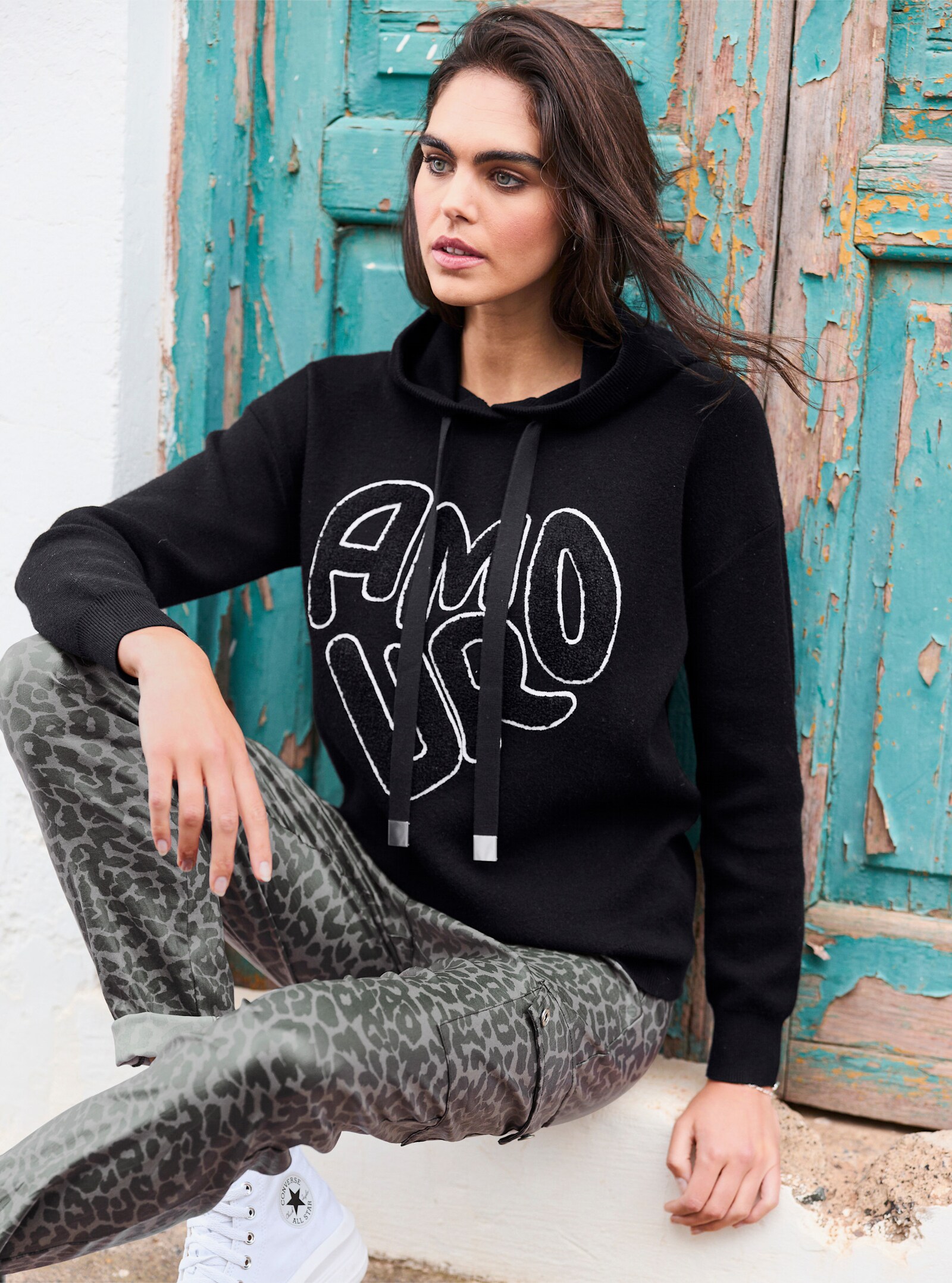 heine Kapuzenpullover mit Tunnelzug und Bindeband am Kragen - schwarz