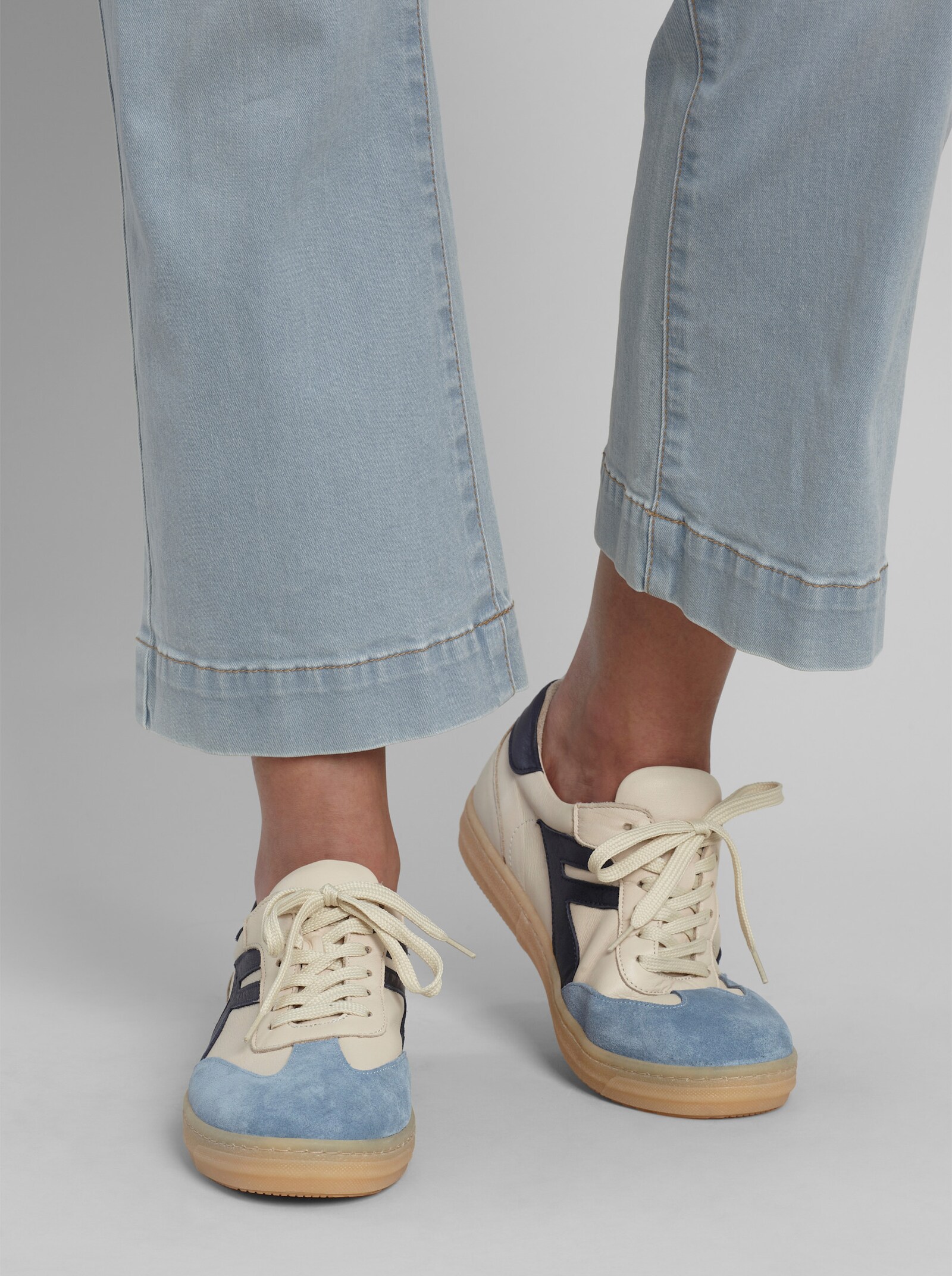 heine 5-Pocket-Jeans mit weitem Bein - blue-bleached