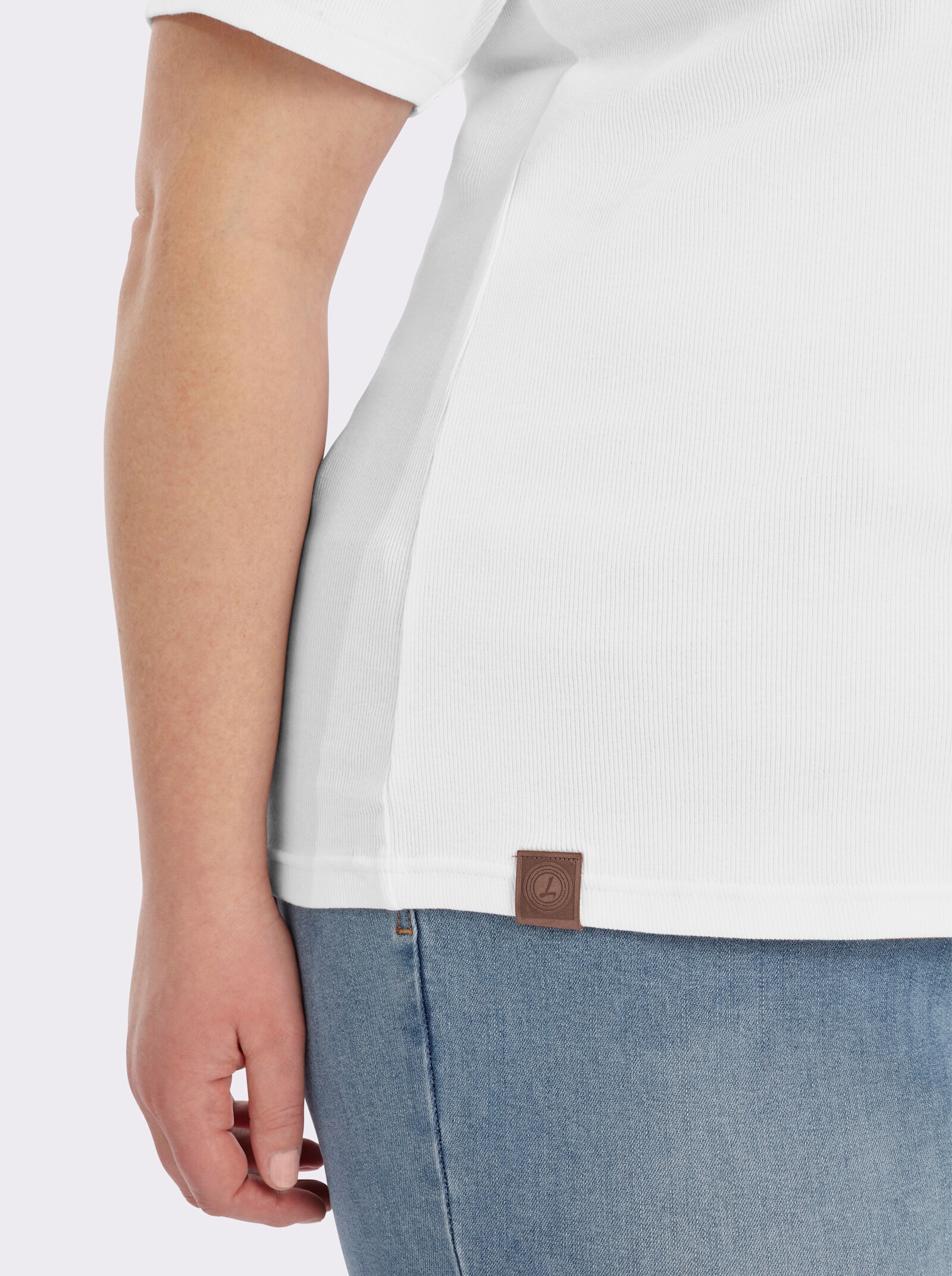 Poloshirt mit Ösen-Verzierung - weiß