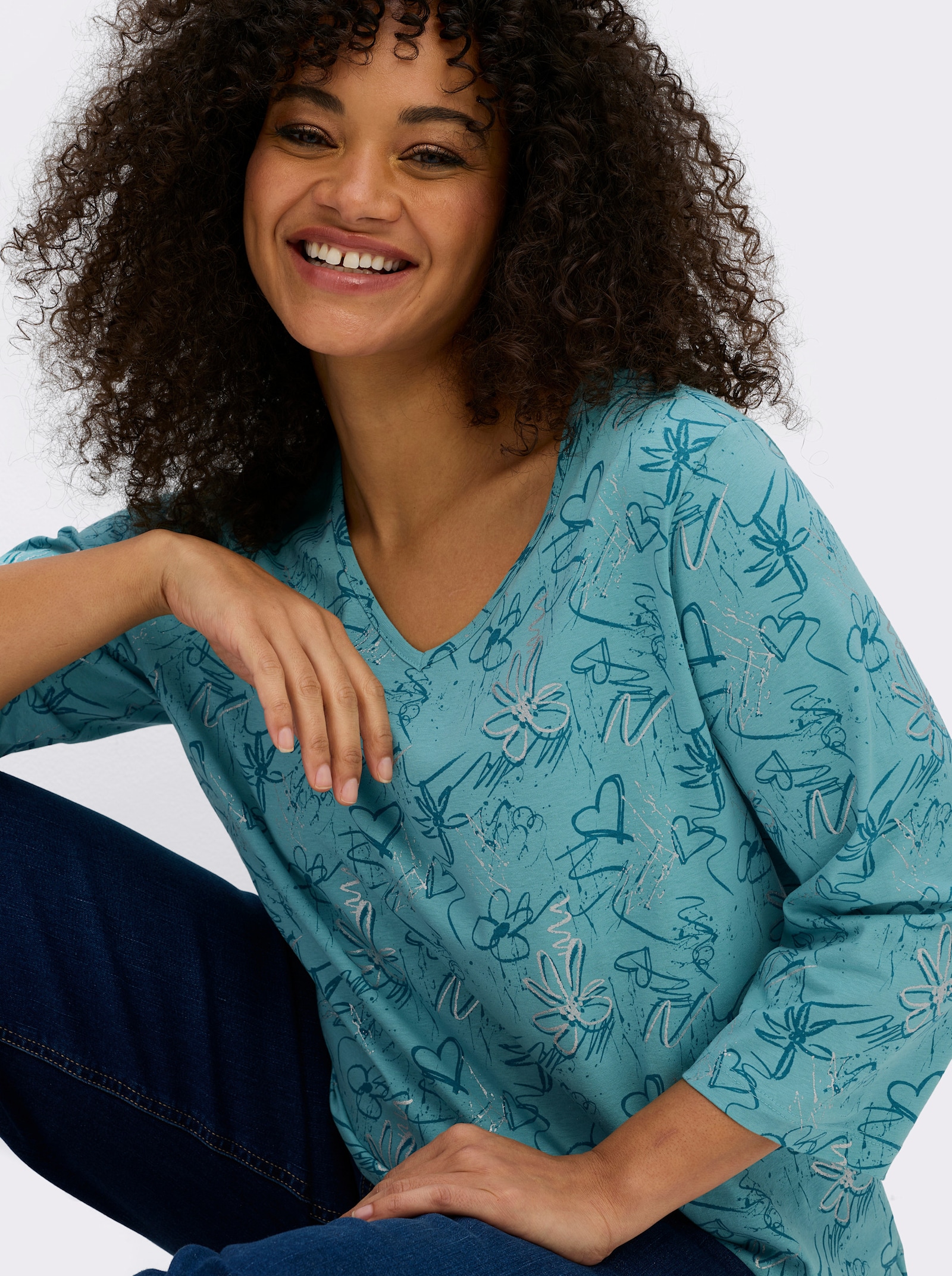 3/4-Arm-Shirt mit Herzen und Blüten verziert - ozean