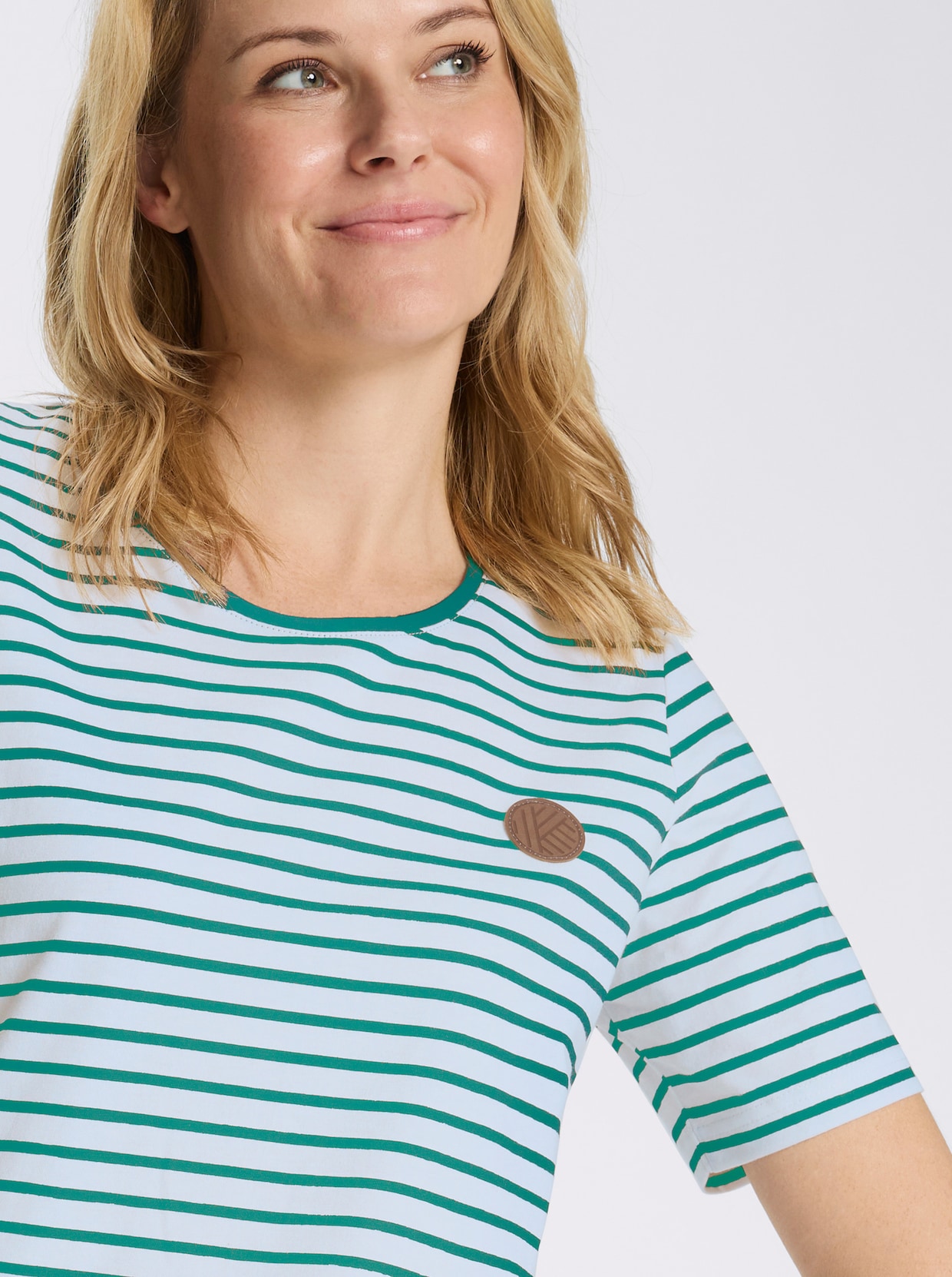 Ringelshirt mit Patch in Leder-Optik - smaragd-weiß-gestreift