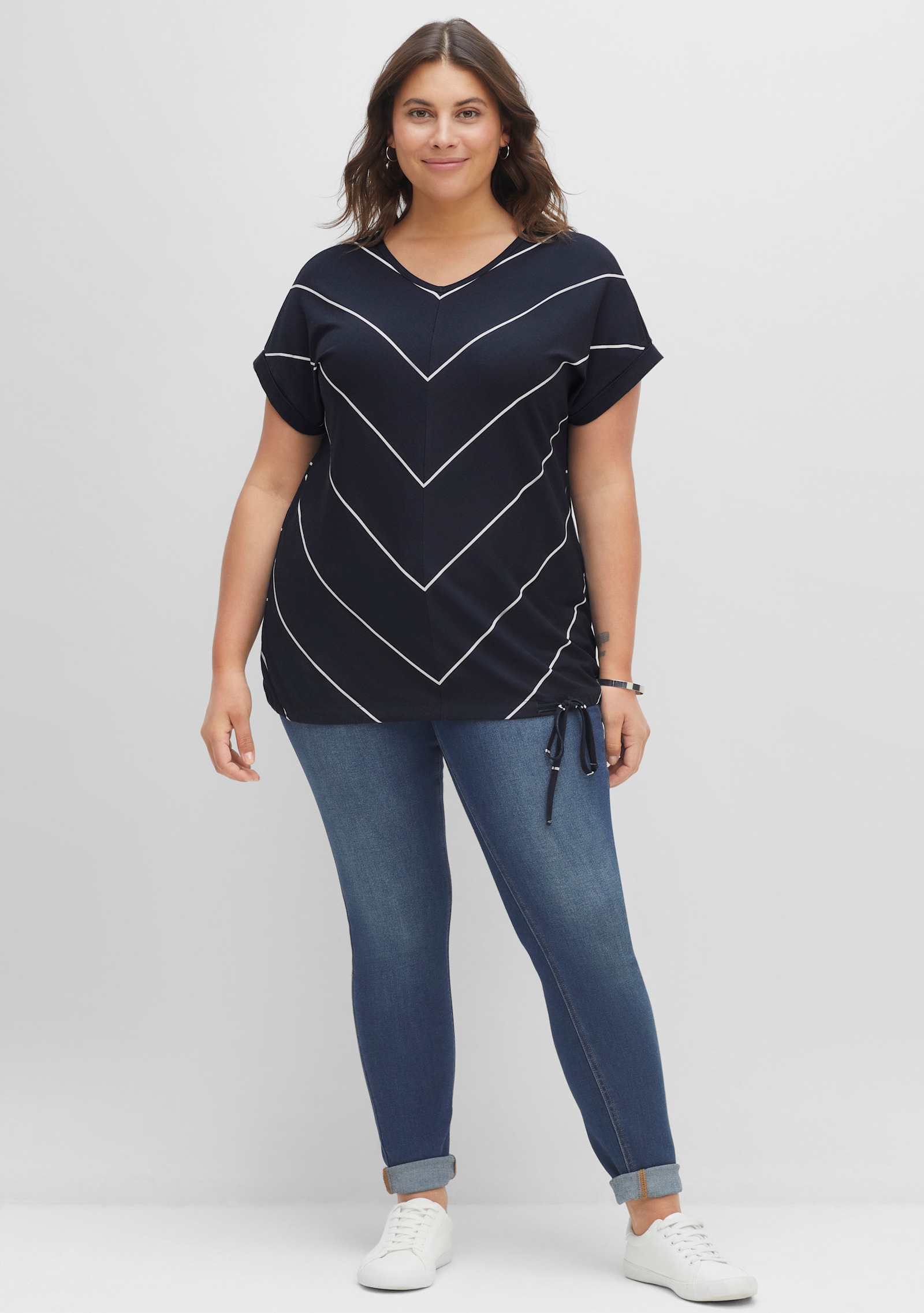 sheego Gestreept shirt met bindstrik aan de zoom - nachtblauw/wit