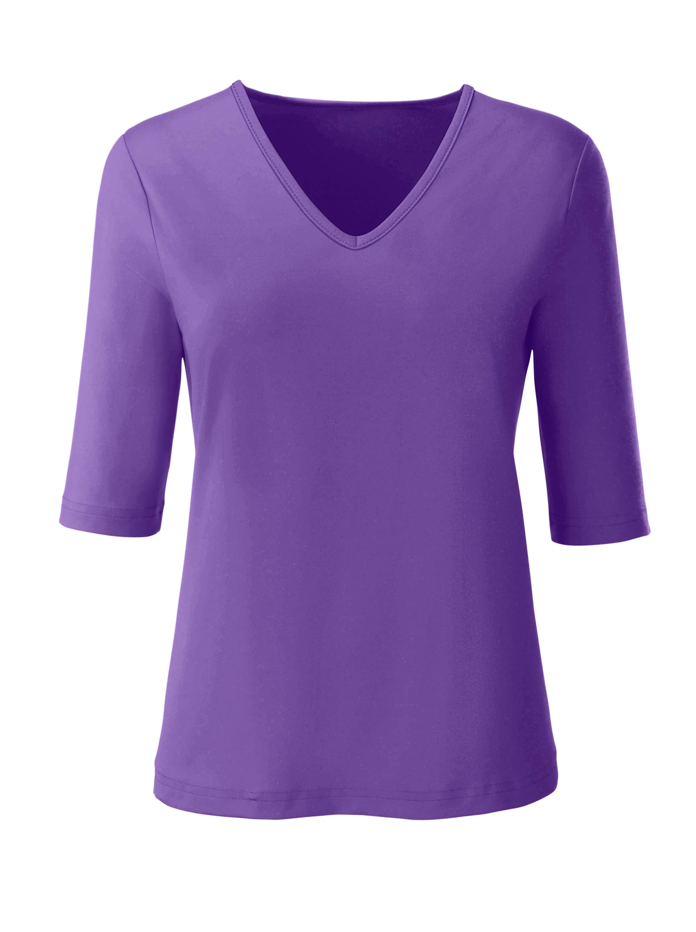 Lila günstig Kaufen-V-Shirt in lila von heine. V-Shirt in lila von heine <![CDATA[Shirt mit V-Ausschnitt. Aus Tactel: herrlich weich, atmungsaktiv, dabei strapazierfähig, langlebig, knitterarm und pflegeleicht.]]>. 