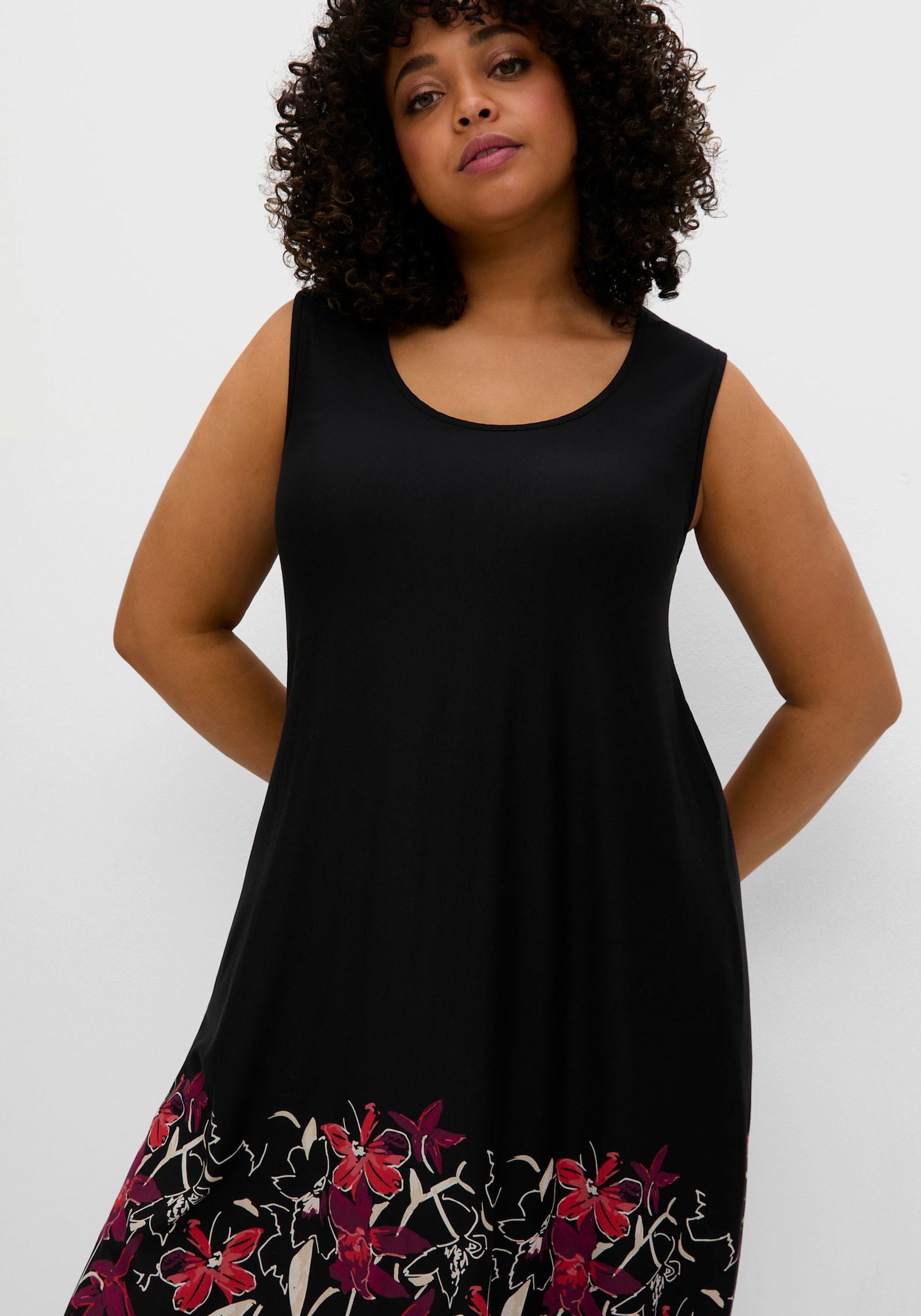 sheego Jerseykleid mit Blumenprint - schwarz bedruckt