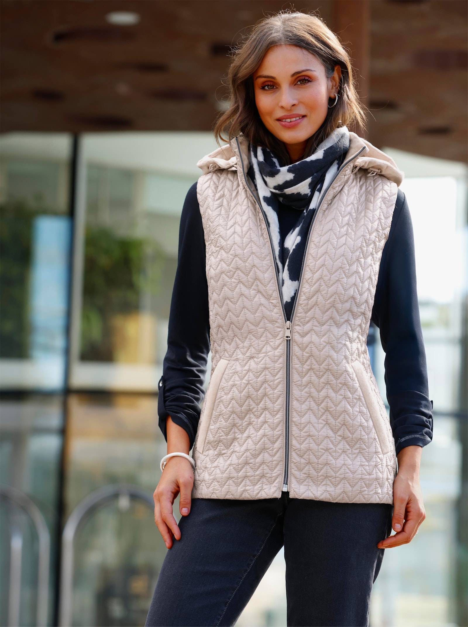 Bodywarmer met zigzag-laserstiksel - beige