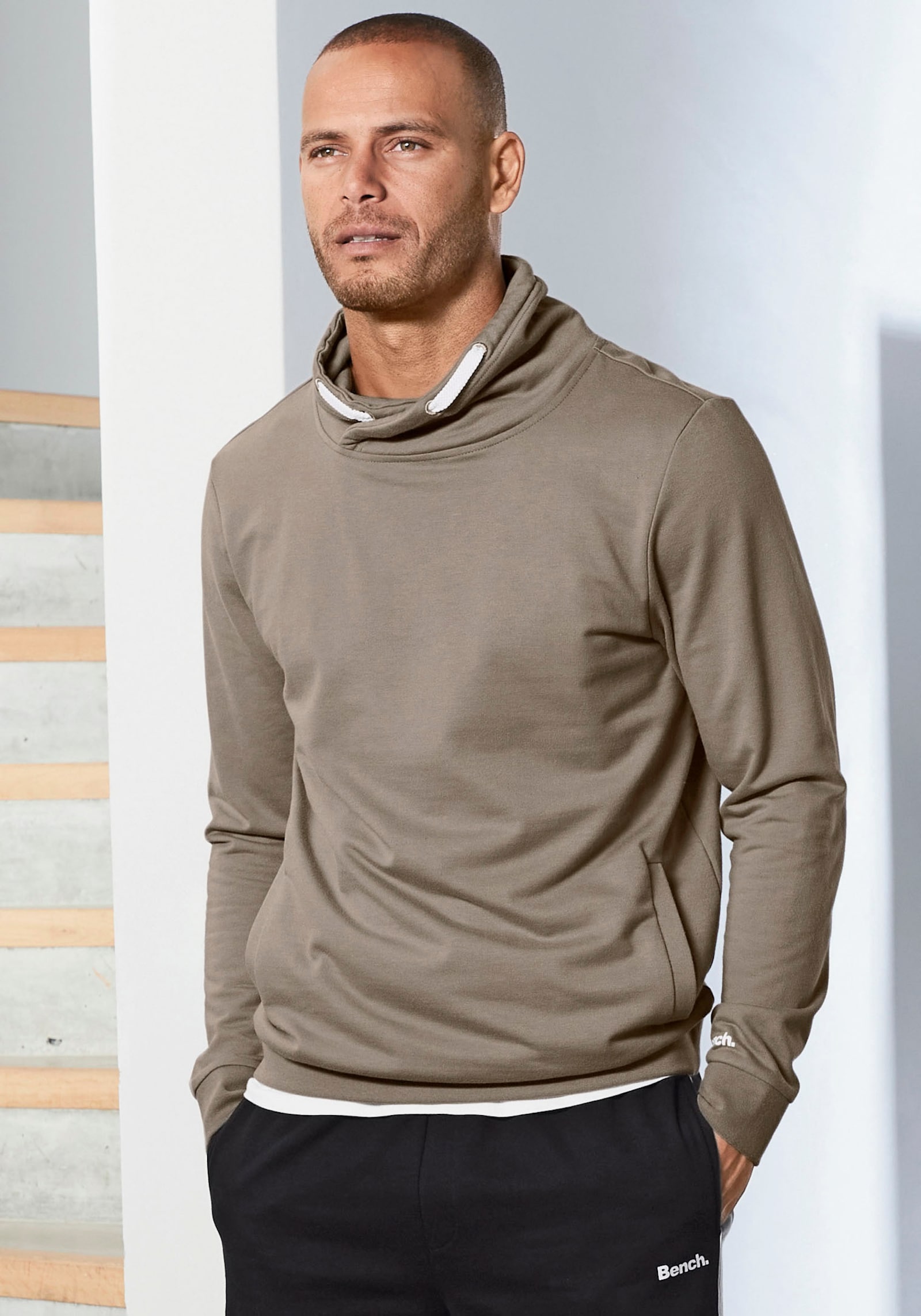 Bench. Loungewear Sweatshirt - taupe