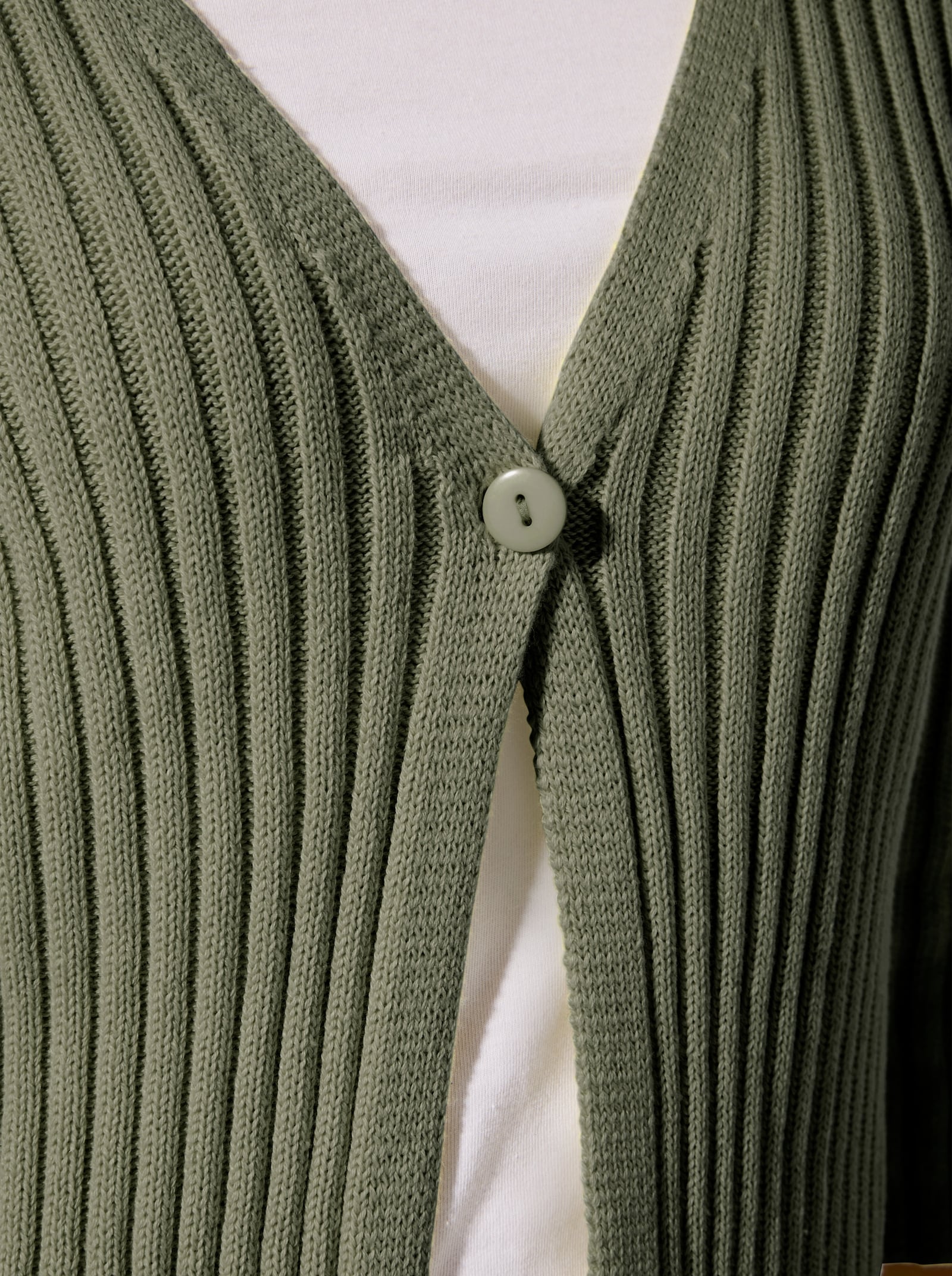 Bolero mit Knopfverschluss - khaki
