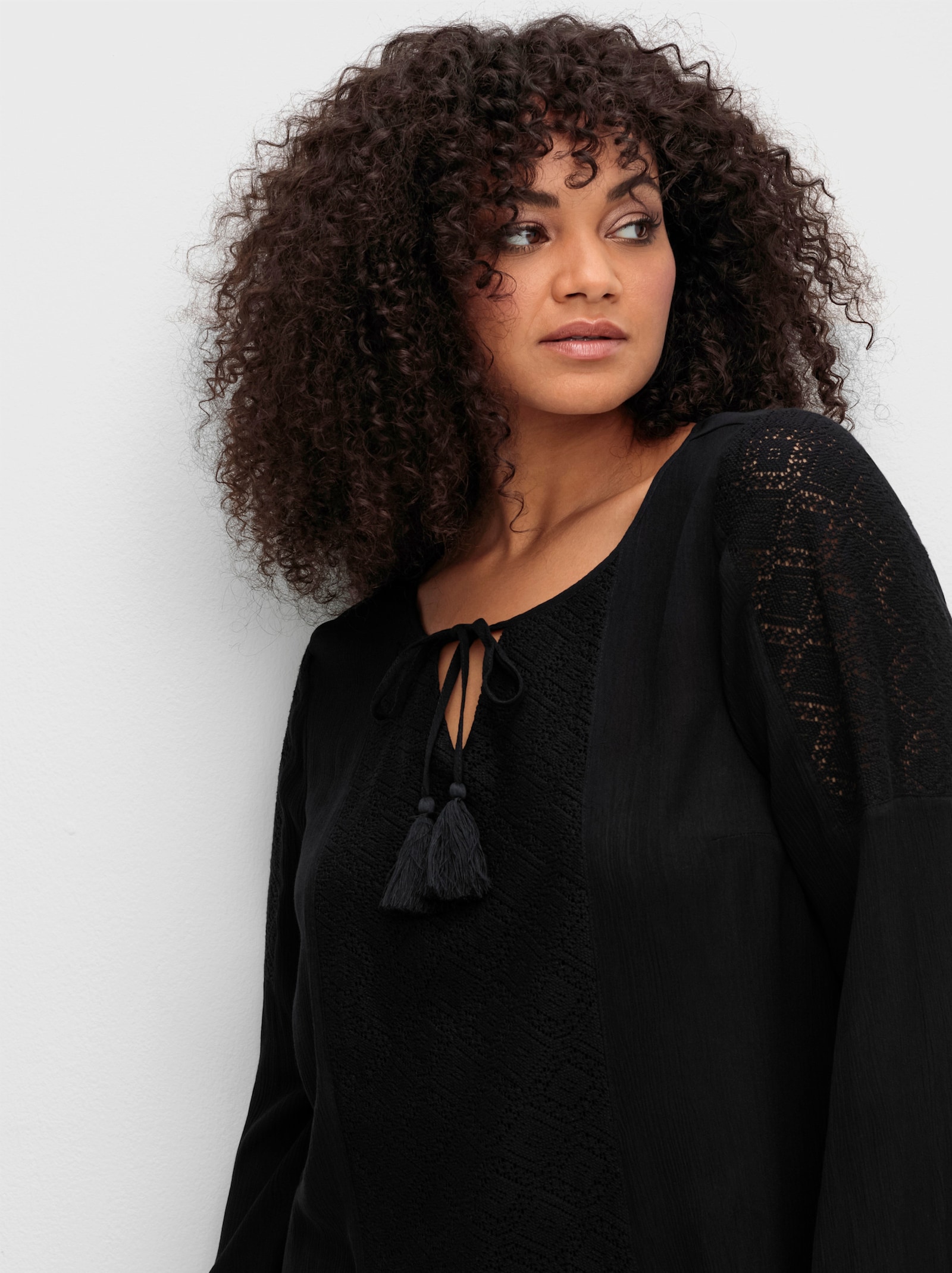 sheego by Joe Browns Tuniek in crinkle-look - zwart